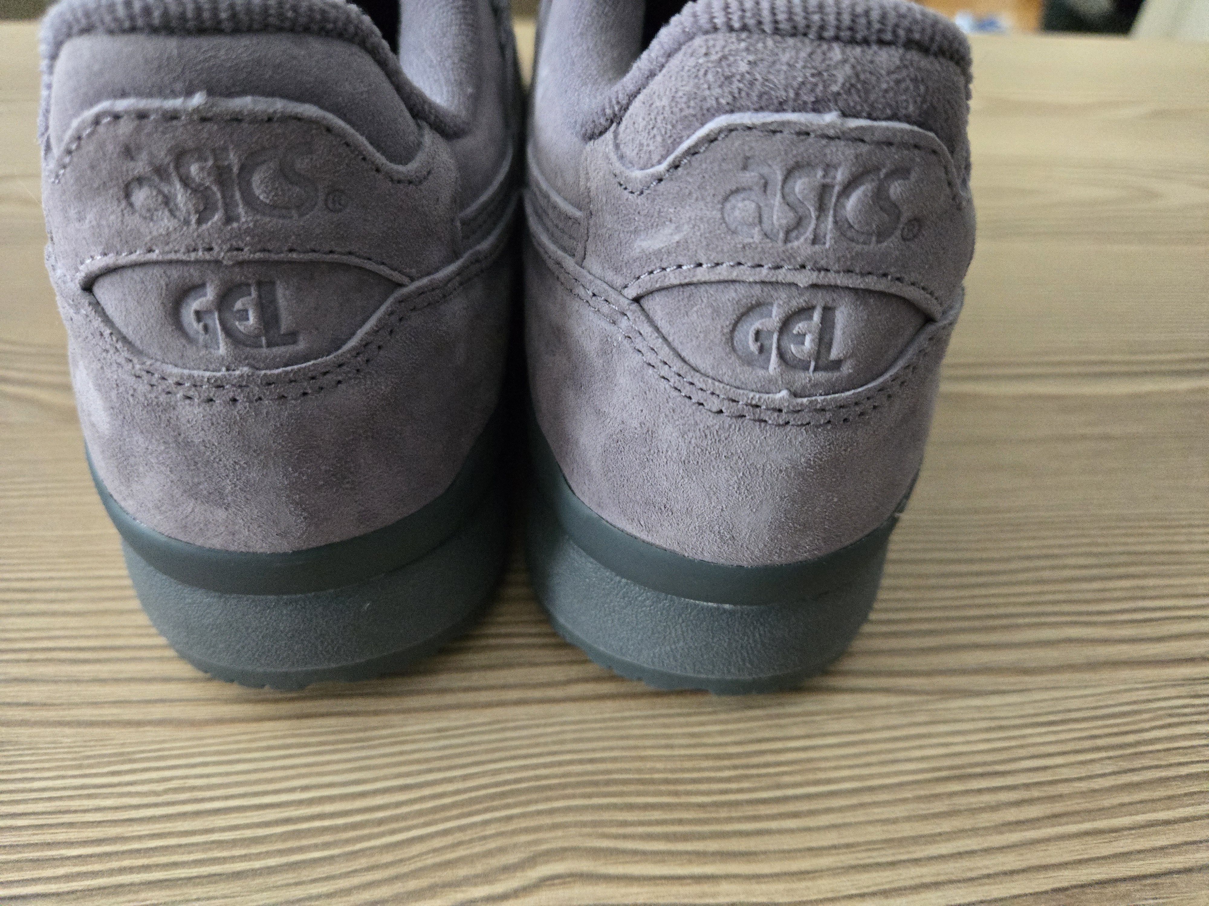 Asics × Kith GEL LYTE III OG monsoon Size US 9.5 / EU 42-43 - 8 Thumbnail