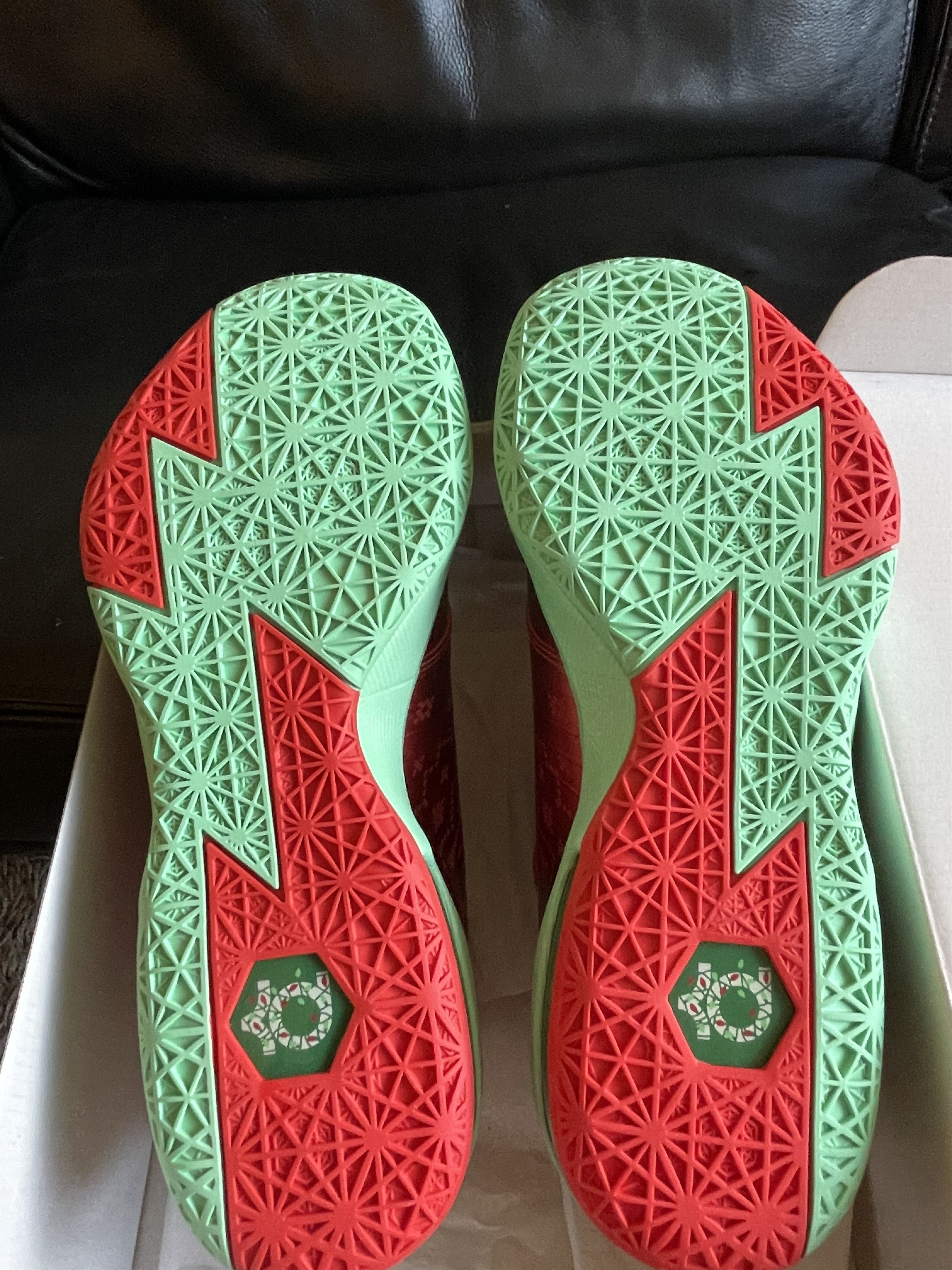 Nike Nike KD 6 Christmas Size US 8 / EU 41 - 6 Thumbnail