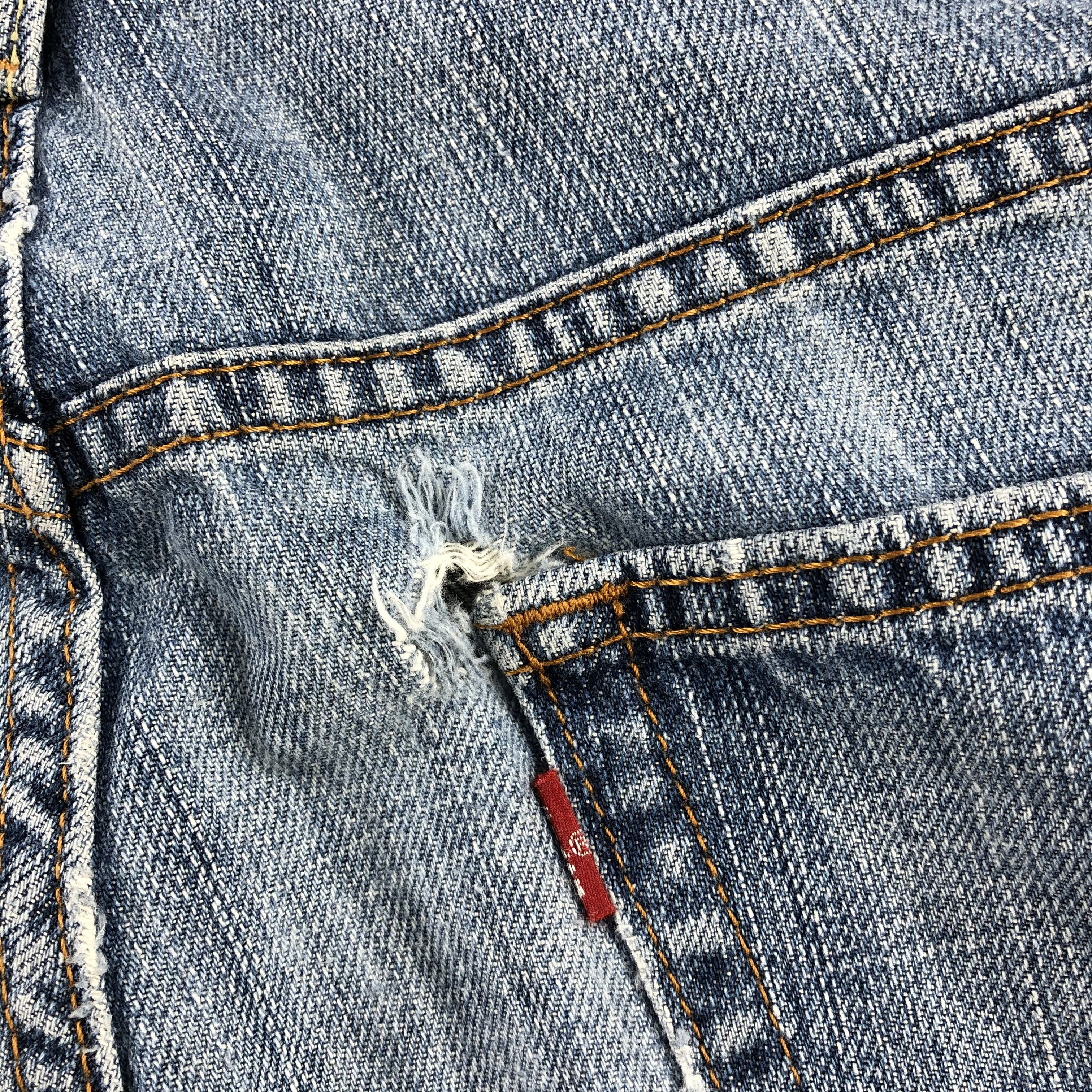 Levi's × Vintage Vintage Blue Wash Levis 559 Jeans-JM2491 Size US 35 - 11 Thumbnail