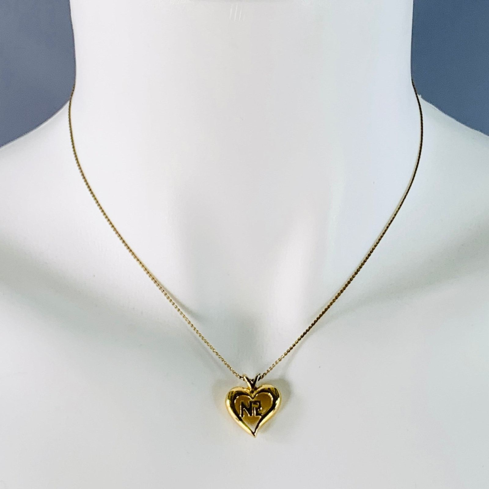 Nina Ricci NINA RICCI Gold Metal Heart Monogram Pendant Necklace Size ONE SIZE - 2 Thumbnail