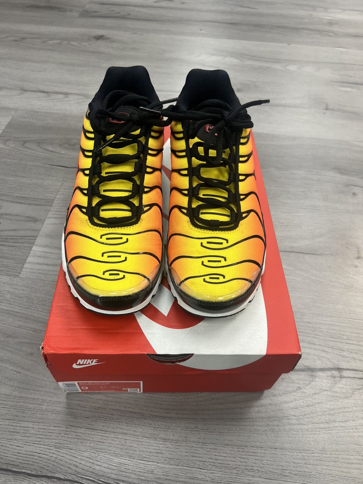 Nike Nike Air Max Plus Sunset Size US 9 / EU 42 - 2 Thumbnail