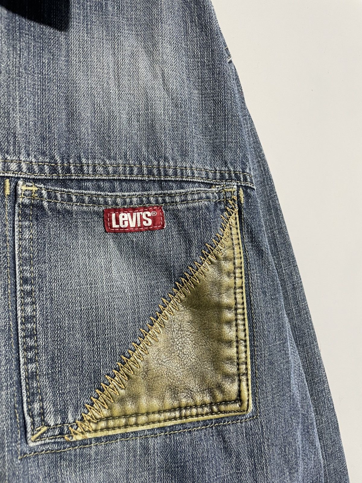 Levi's × Vintage Vintage Levi’s Made In USA jeans jacket with leather details Size US L / EU 52-54 / 3 - 7 Thumbnail
