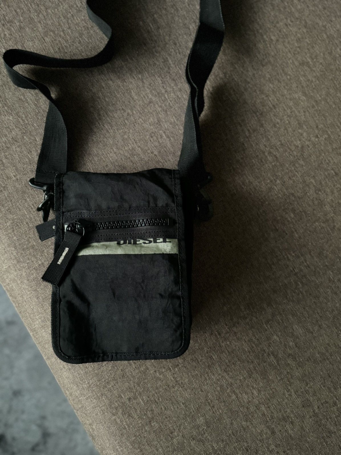 Diesel × Vintage Vintage Diesel nylon crossbody messenger bag Size ONE SIZE - 3 Thumbnail