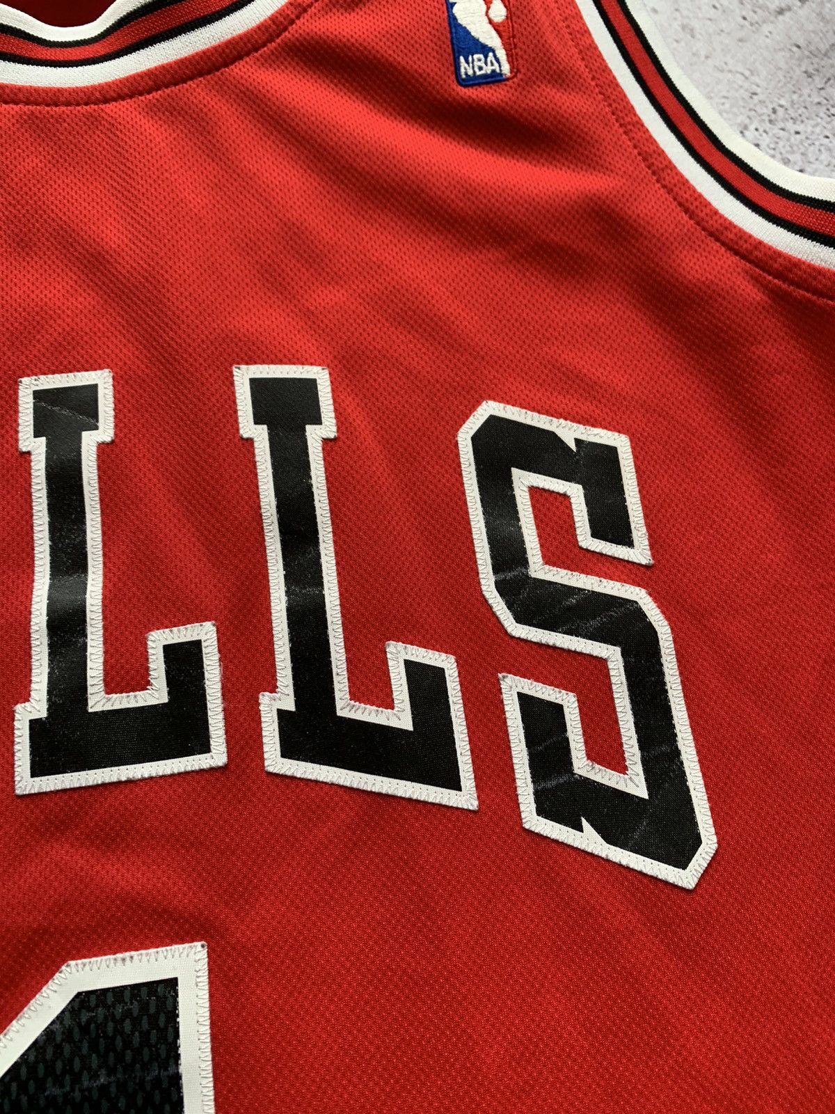 Adidas × NBA 🔥CHICAGO BULLS 2012 DERRICK ROSE #1 ADIDAS NBA JERSEY Size US M / EU 48-50 / 2 - 10 Thumbnail