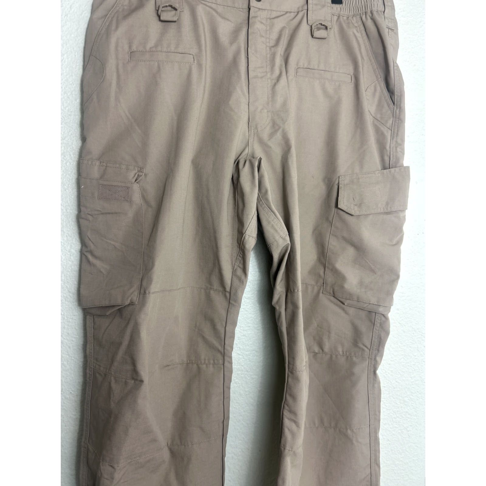 Vintage LAPG Operator Tactical Pants Mens 42x30 Cargo Khaki Elastic Waistband Ripstop Canvas Front Pockets 30in Inseam Regular Rise Mid Belt Loops Straight Size US 42 / EU 58 - 3 Thumbnail