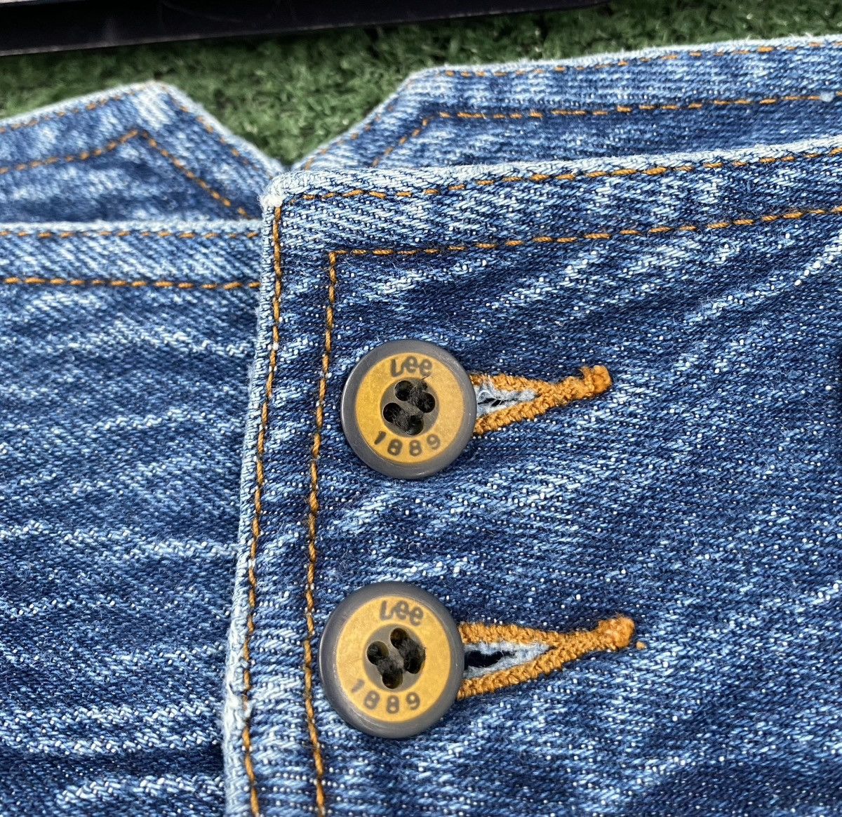 Lee 90’s Lee Pleated Cuffed Jean Shorts Jorts Size 27” Waist Size 27" / US 4 / IT 40 - 3 Thumbnail