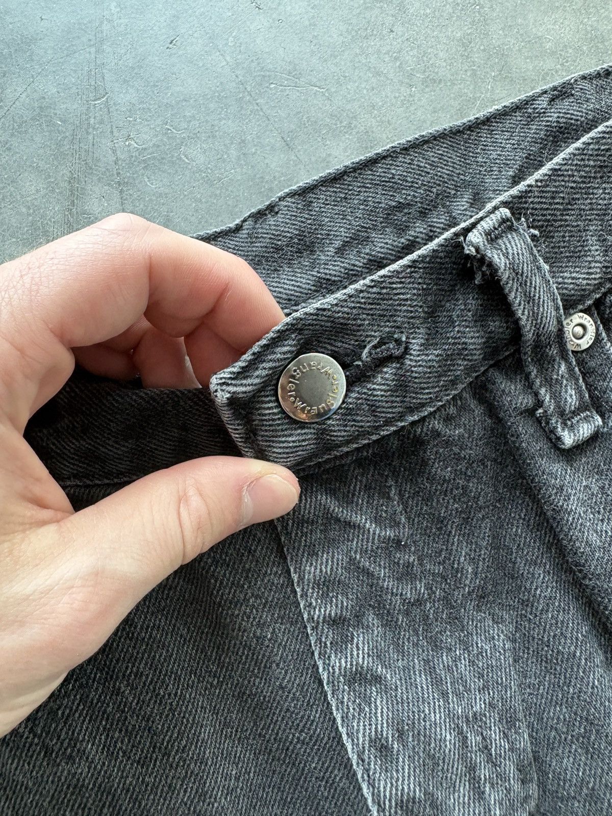 Vintage Vintage Y2K Wrangler Faded Black Denim Shorts Size 34 Size US 34 / EU 50 - 2 Thumbnail
