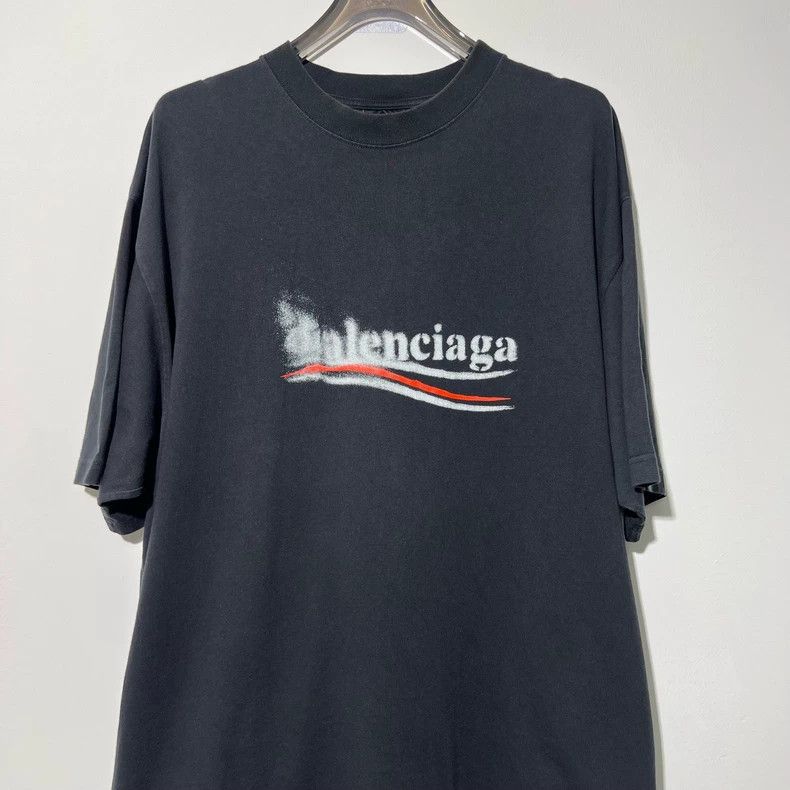 Balenciaga Balenciaga Dissolved fuzzy cola sea wave short sleeve Size US L / EU 52-54 / 3 - 3 Thumbnail