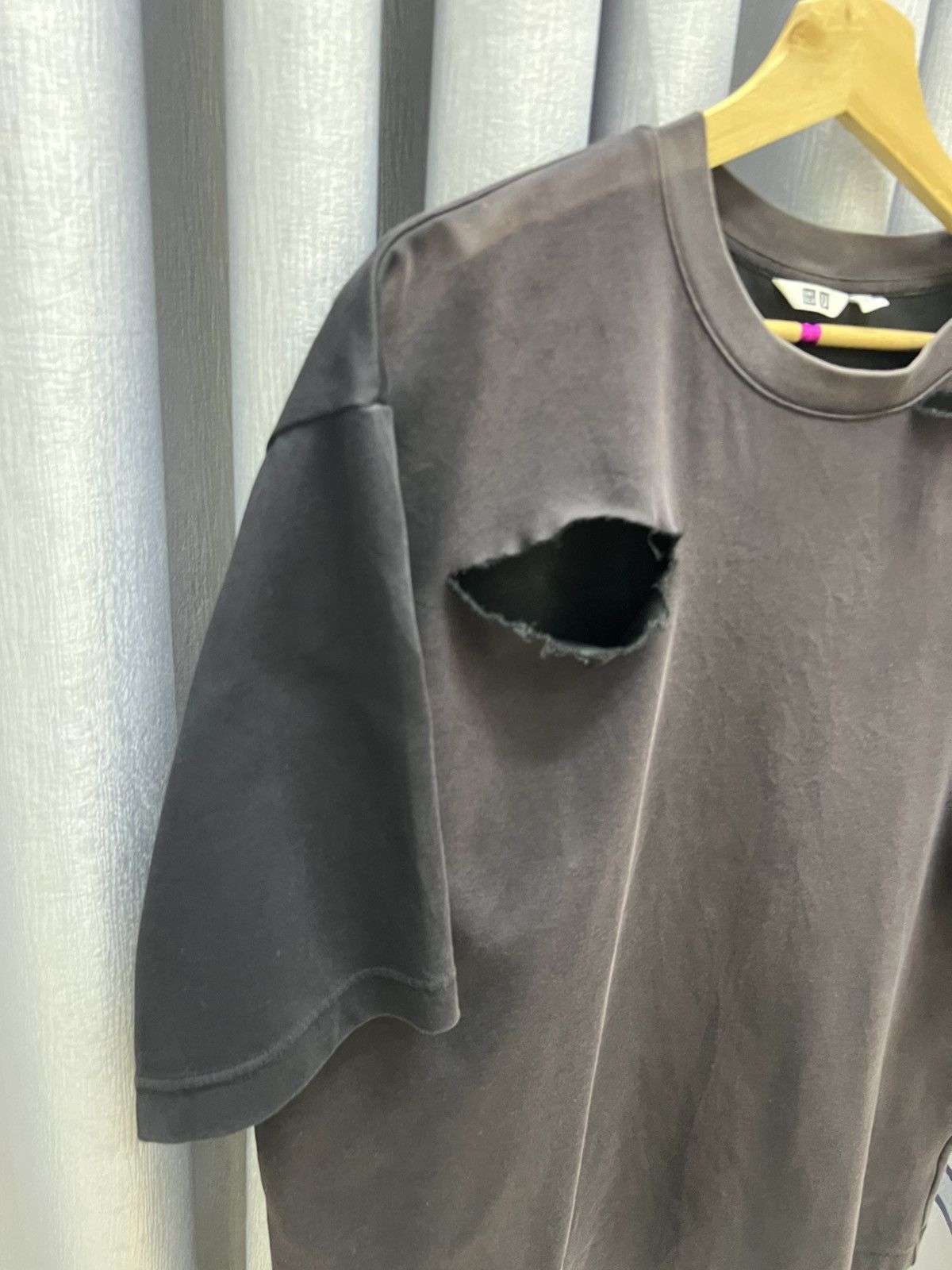 Lemaire × Uniqlo UNIQLO LEMAIRE THRASHED FADED DISTRESSED OVERSIZED BOXY TEE Size US L / EU 52-54 / 3 - 5 Thumbnail