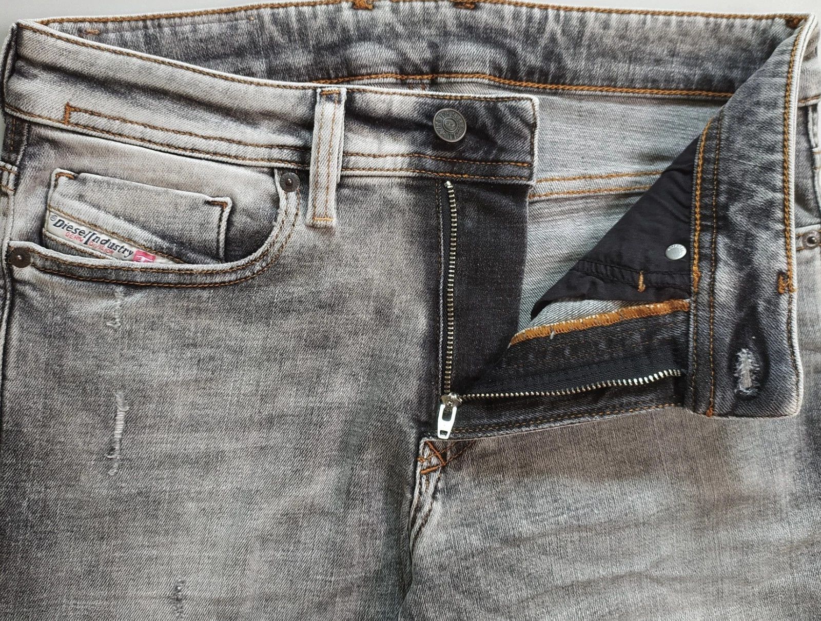 Diesel Diesel 1979 SLEENKER-R L.32 MENS JEANS SLTP/9748 Size US 28 / EU 44 - 5 Thumbnail