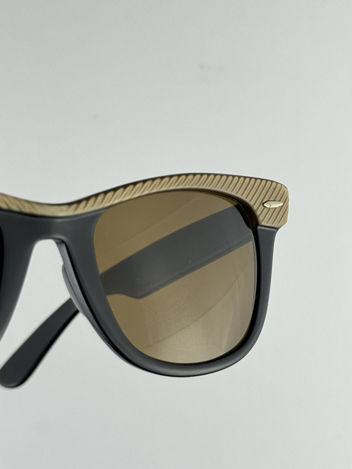 RayBan Vintage 80s Ray-Ban Wayfarer Black Gold Sunglasses B&L 5022 Size ONE SIZE - 5 Thumbnail