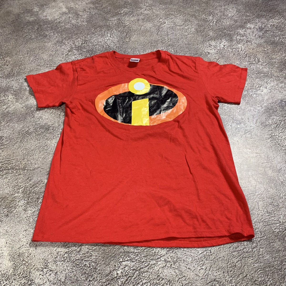 Vintage Vintage Y2K The Incredibles Graphic Tee Red Streetwear M Size US M / EU 48-50 / 2 - 2 Thumbnail
