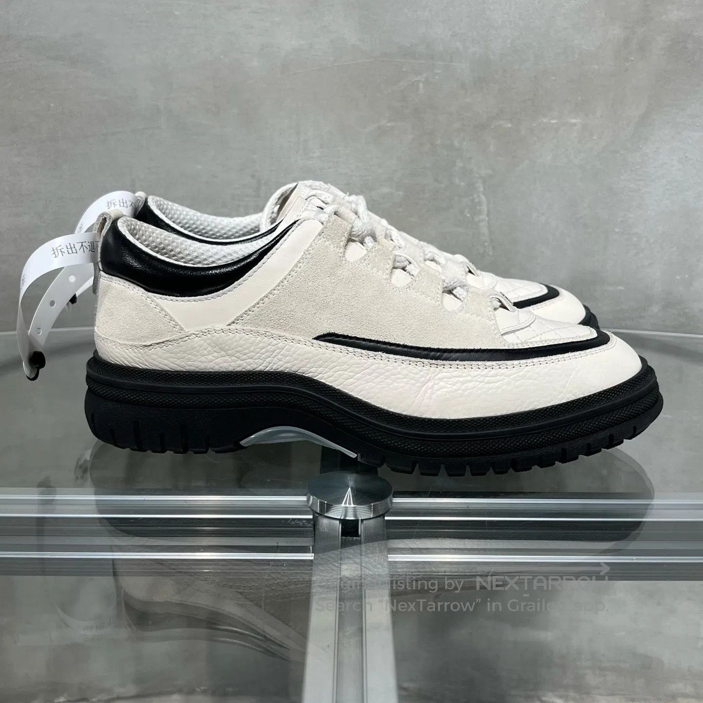Chanel Chanel 25B Bestseller: Black and White Spliced Leather Thi Size US 8.5 / IT 38.5 - 4 Thumbnail