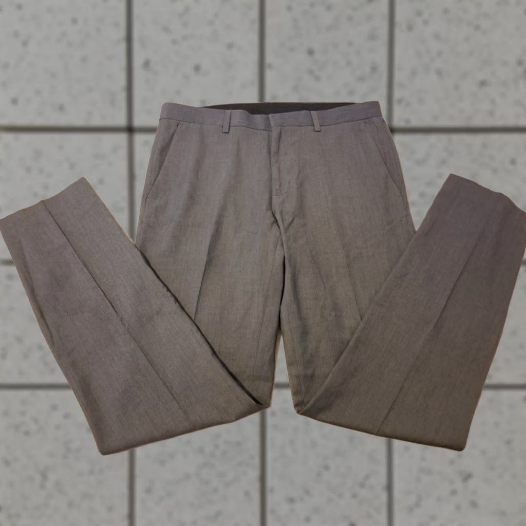 Calvin Klein Calvin Klein Mens Pants - Slim Fit Gray 32x32 Size US 32 / EU 48 - 1 Thumbnail