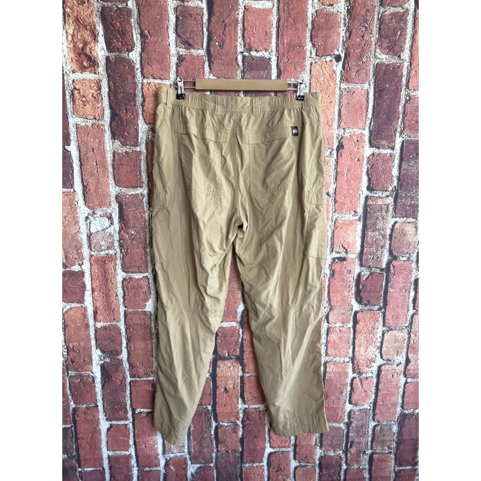 Vintage REI Co-op Sahara Pants Mens 36x30 Tan Relaxed Cargo Outdoor Hiking Shirt? Size US 36 / EU 52 - 3 Thumbnail