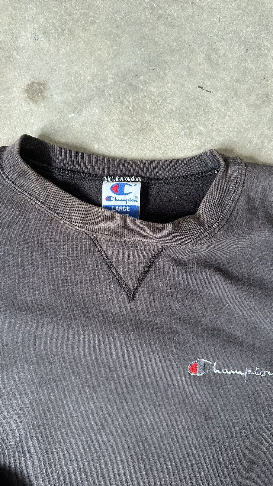 Champion VINTAGE CHAMPION 90S MADE IN USA WELLFADED SWEATSHIRT Size US L / EU 52-54 / 3 - 5 Thumbnail