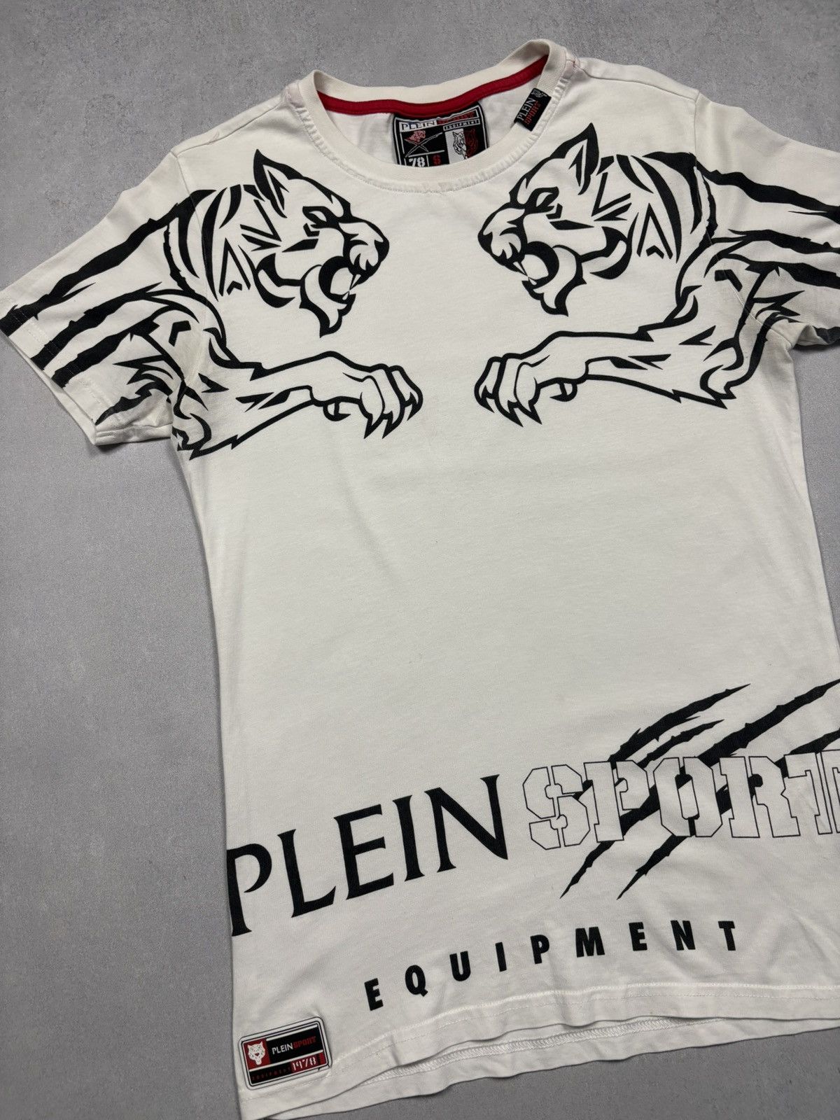 Philipp Plein Philipp Plein Sport White Twin Tiger Graphic AOP T-Shirt Y2K Size US S / EU 44-46 / 1 - 4 Thumbnail