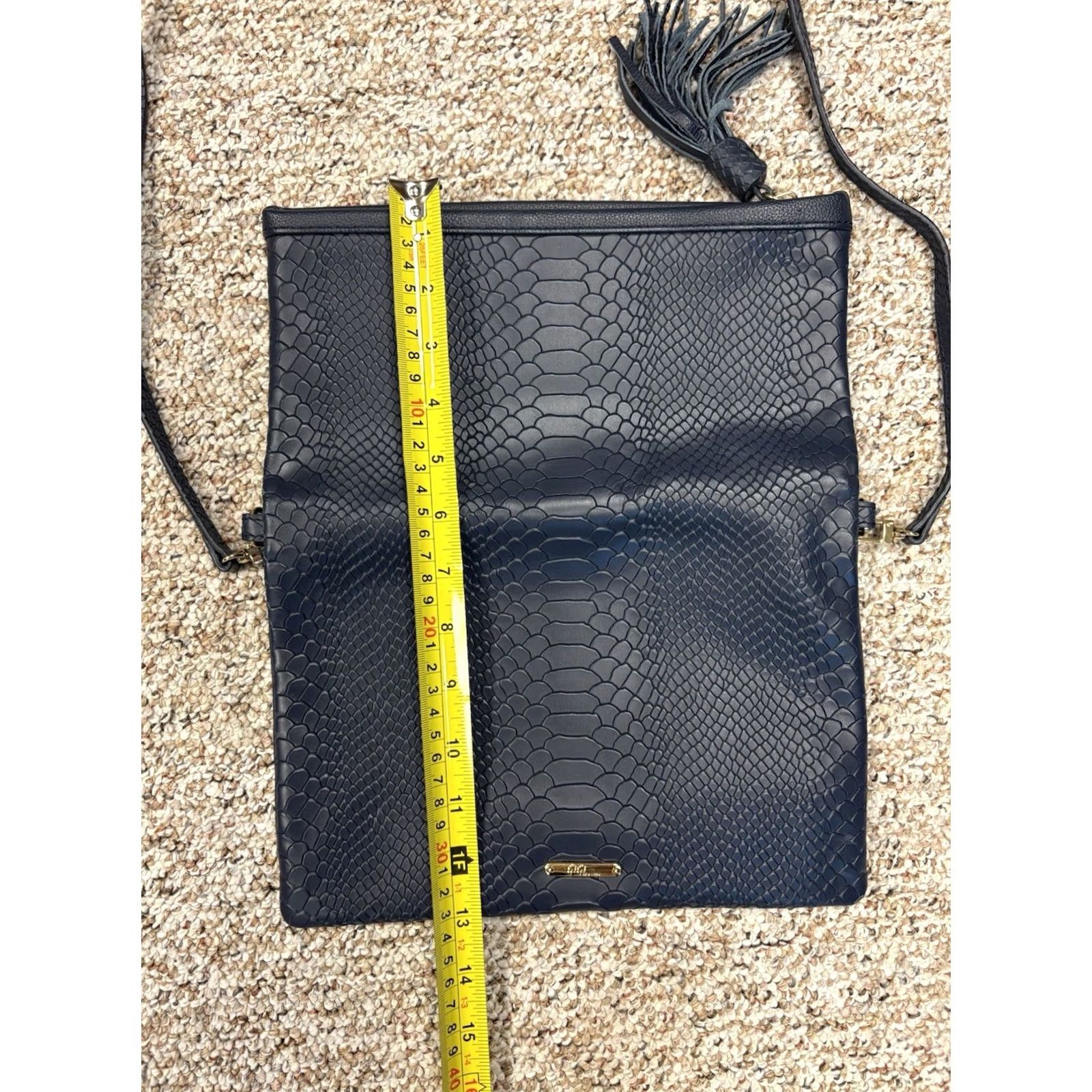 Vintage Gigi New York Navy Blue Leather Snake Alligator Scale Tassel Zipper Clutch Purse Bag Charm Cross Body Womens Medium Size ONE SIZE - 7 Thumbnail