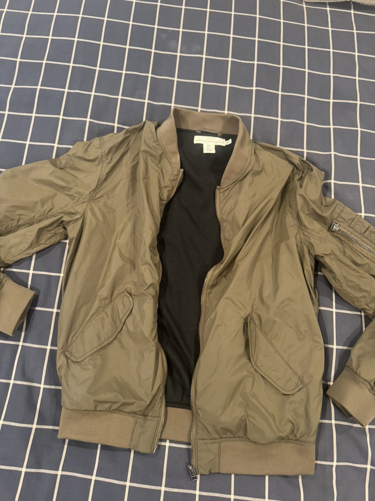 H&M Men H&M L.O.G.G Nylon Bomber Jacket Olive Green Size M Size US M / EU 48-50 / 2 - 2 Thumbnail