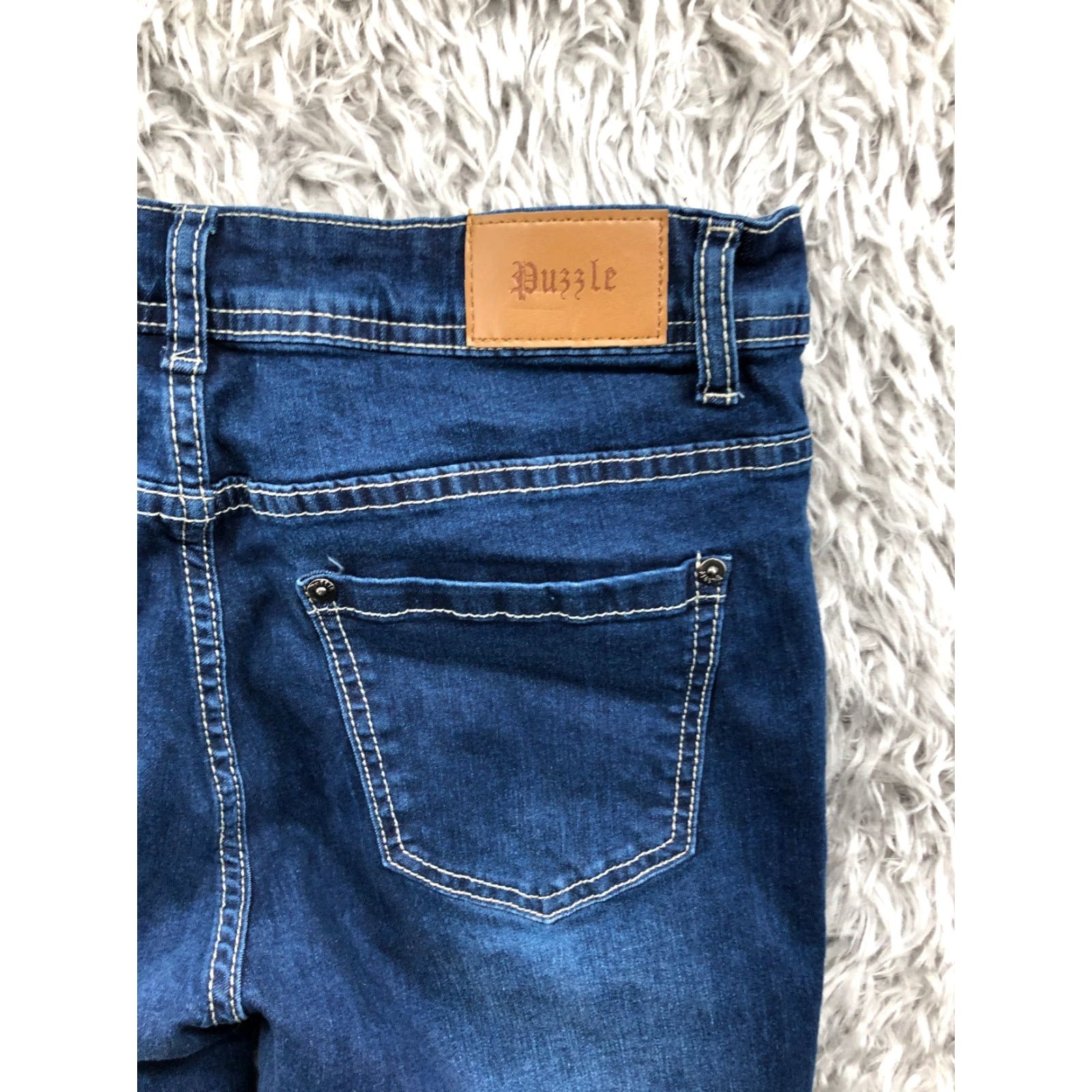 Denime Puzzle Jeans Juniors Jeans Size 9/10 Mid Rise Dark Wash Blue Denim Skinny Capri Size 30" / US 8 / IT 44 - 6 Thumbnail