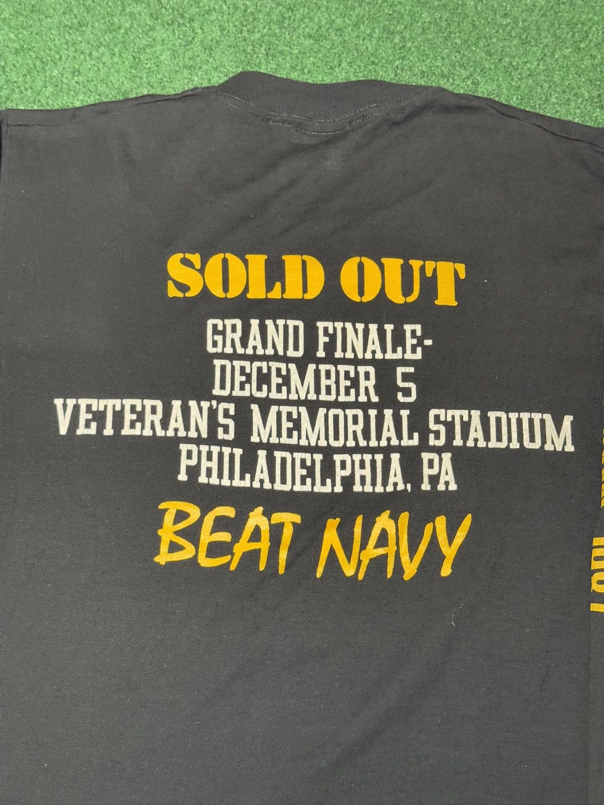Vintage Vintage 80s Army Navy College Football Long Sleeve T Shirt Size US L / EU 52-54 / 3 - 4 Thumbnail