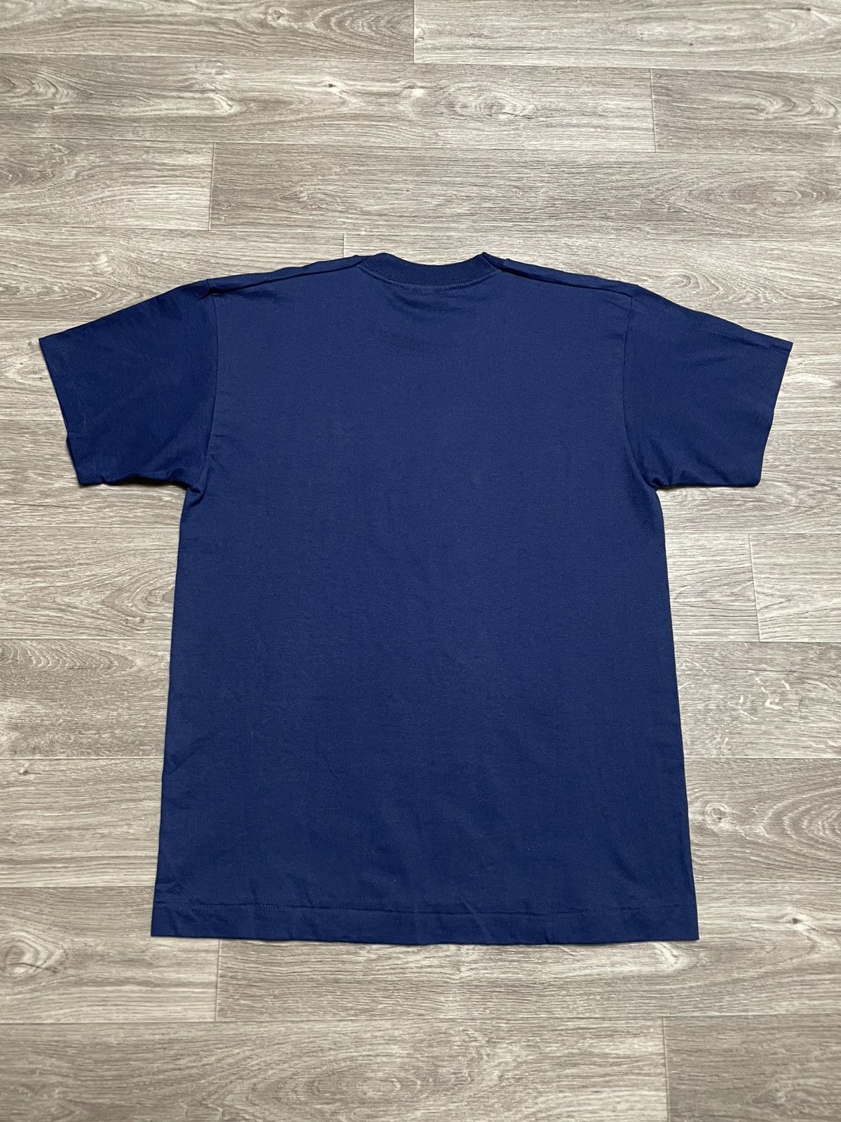 Band Tees Rare Vintage 1996 Oasis Loch Lomond Made In USA T-Shirt Size US L / EU 52-54 / 3 - 13 Thumbnail