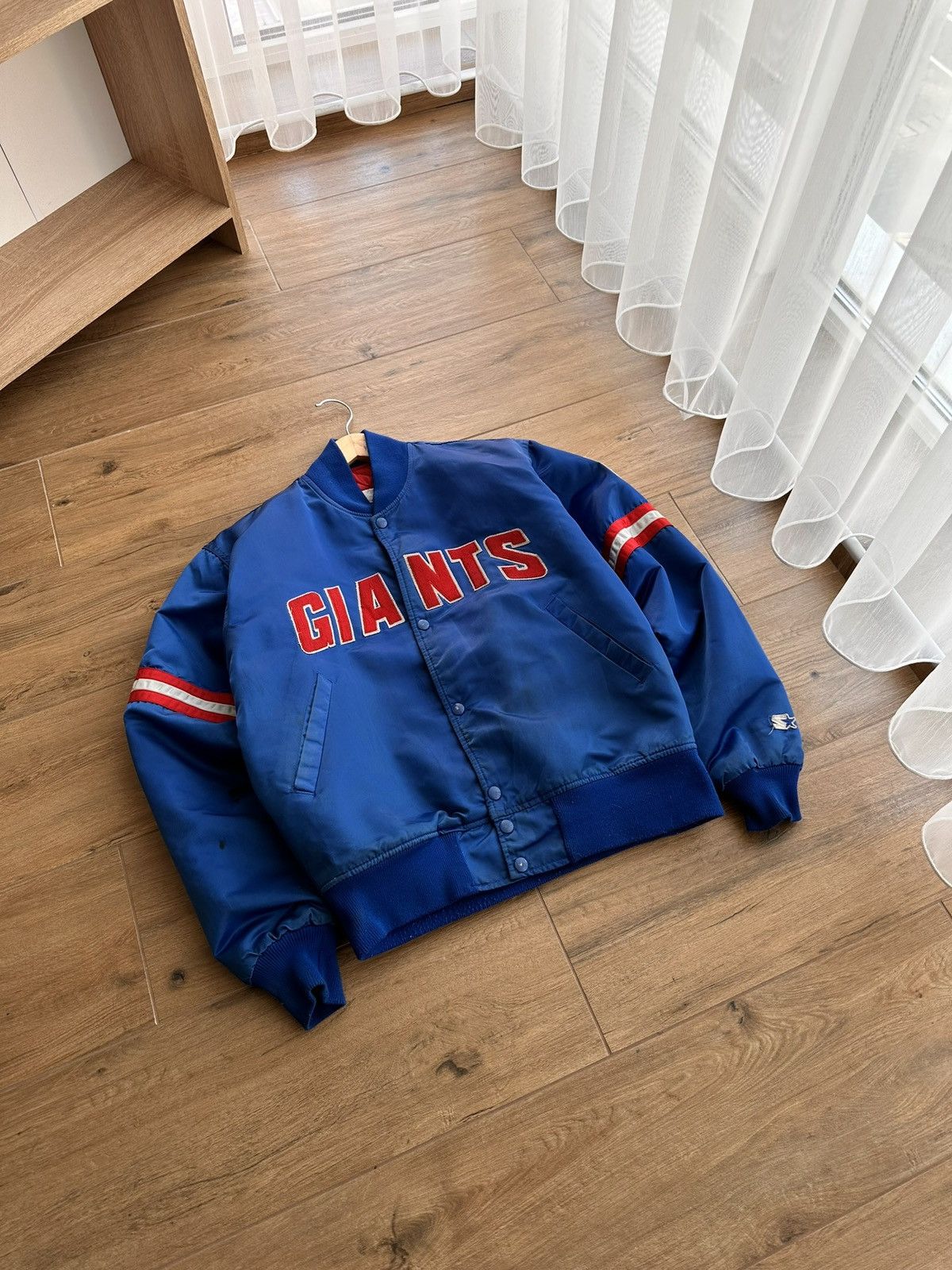 Giants Pro Line outlet Vintage NY Giants Starter Jacket in an XL