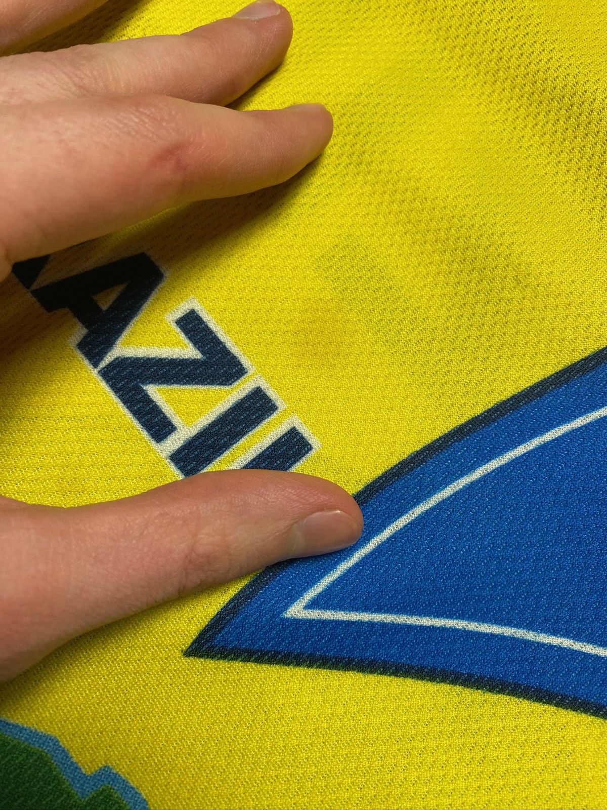 Vintage Vintage Brasil jersey big logo Brazil tee soccer Size US L / EU 52-54 / 3 - 3 Thumbnail