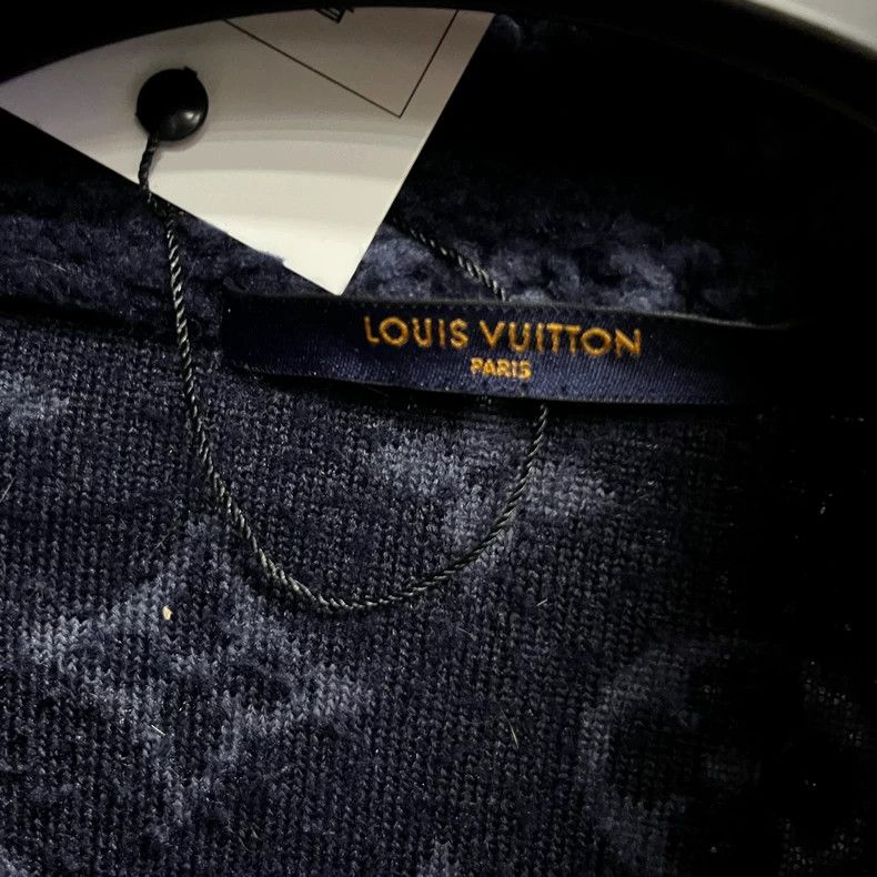 Louis Vuitton Louis Vuitton Dark blue full jacquard suede logo jacket 25 Size US XXL / EU 58 / 5 - 2 Thumbnail