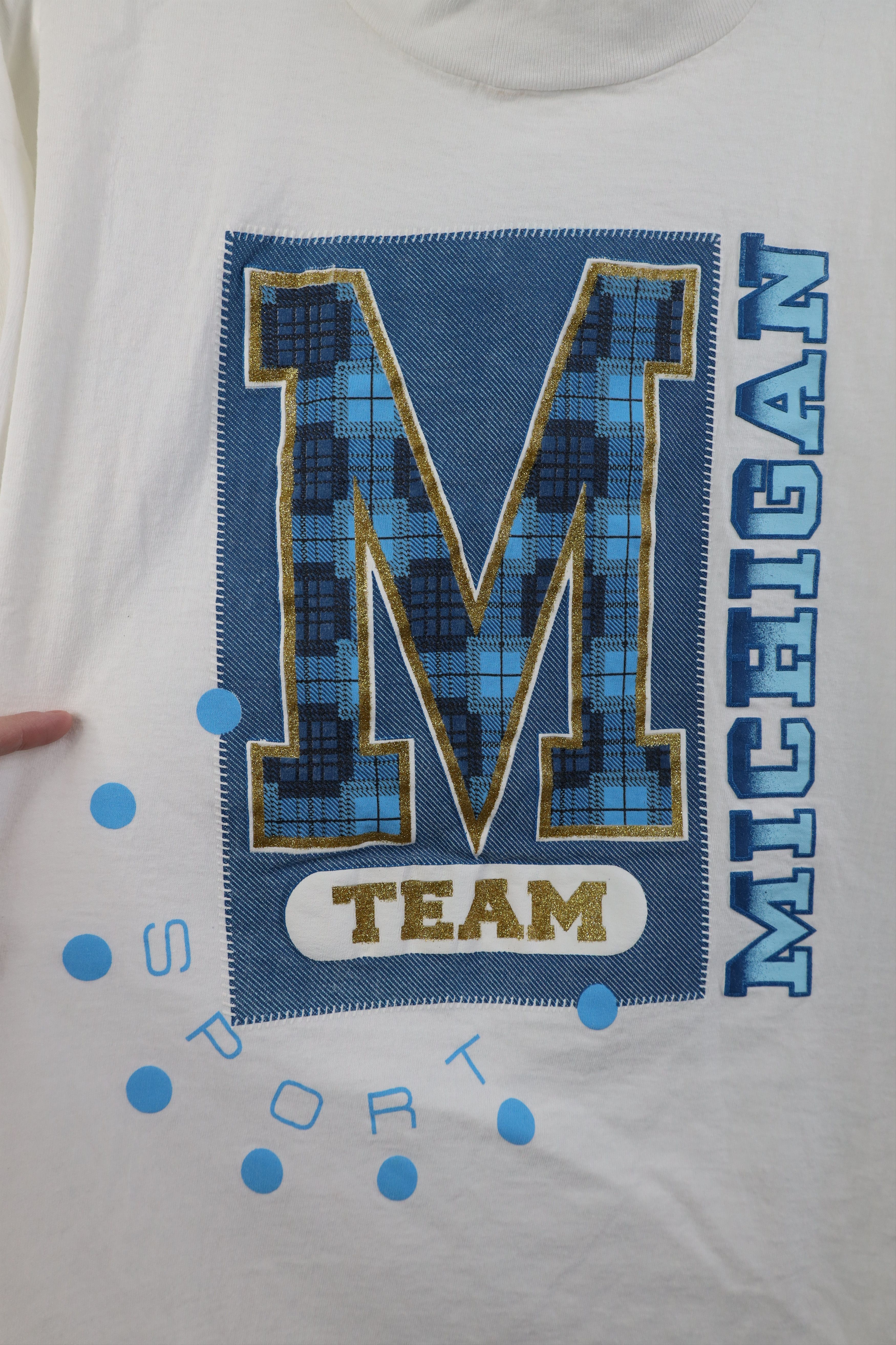 Vintage Vintage 90s University of Michigan Mock Neck T-Shirt Size XL / US 12-14 / IT 48-50 - 4 Thumbnail
