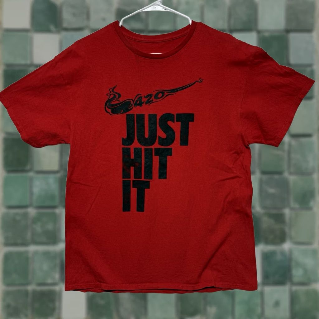 Vintage Spencers Nike Swoosh Just Hit It 4:20 Weed Mens L Black Graphic T Shirt Size US L / EU 52-54 / 3 - 1 Thumbnail
