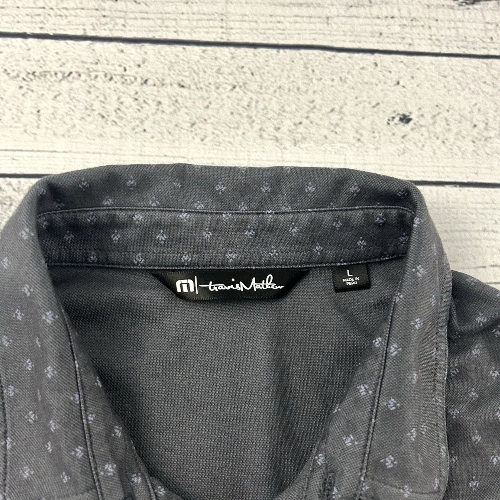TravisMathew Travis Mathew All Over Short Sleeve Button Polo Shirt Men's Large Gray Shirt Polo Button-Up Short Sleeve Travis Mathew Mens Large Gray Size US L / EU 52-54 / 3 - 2 Thumbnail