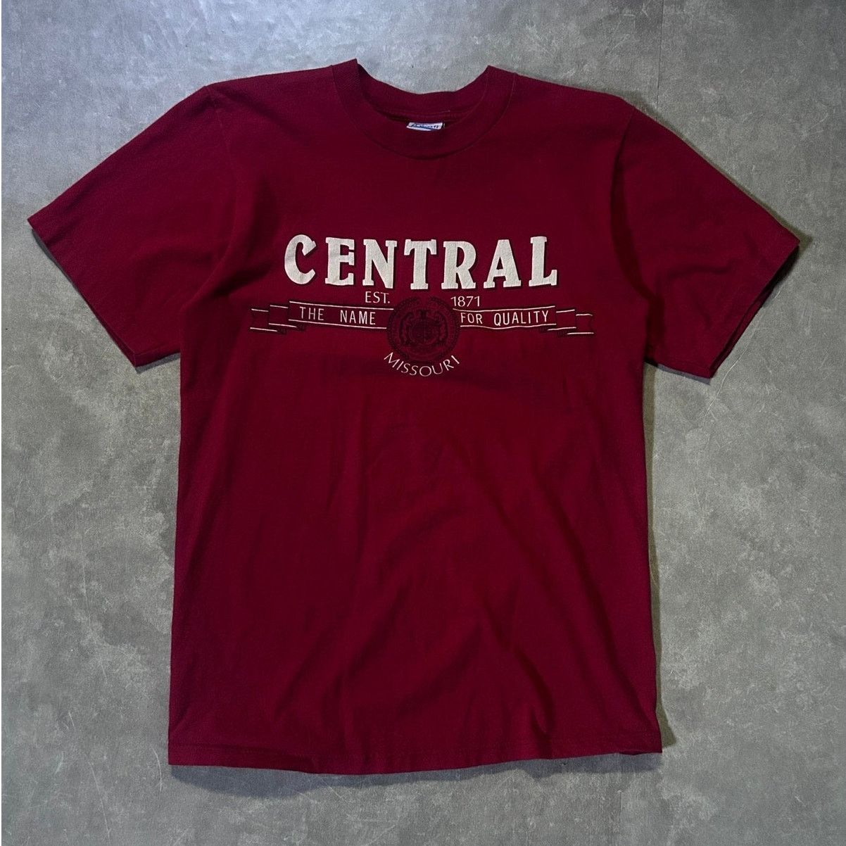 Gear for Sports 90's Vintage Central Missouri Mules Red T-Shirt -M Size US M / EU 48-50 / 2 - 1 Thumbnail