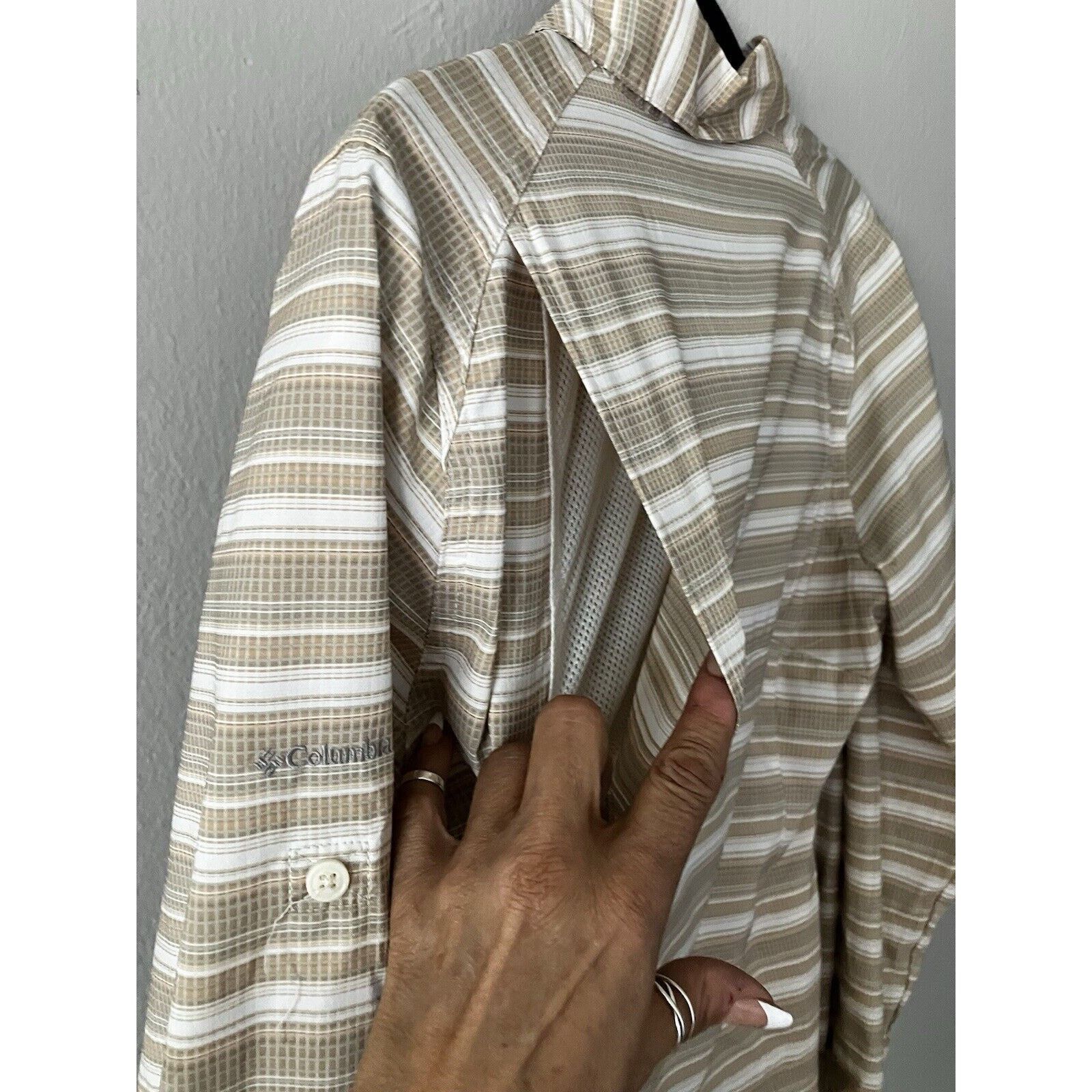 Columbia Columbia Button Up Shirt Women's Med Beige white Long Sleeve Size M / US 6-8 / IT 42-44 - 3 Thumbnail