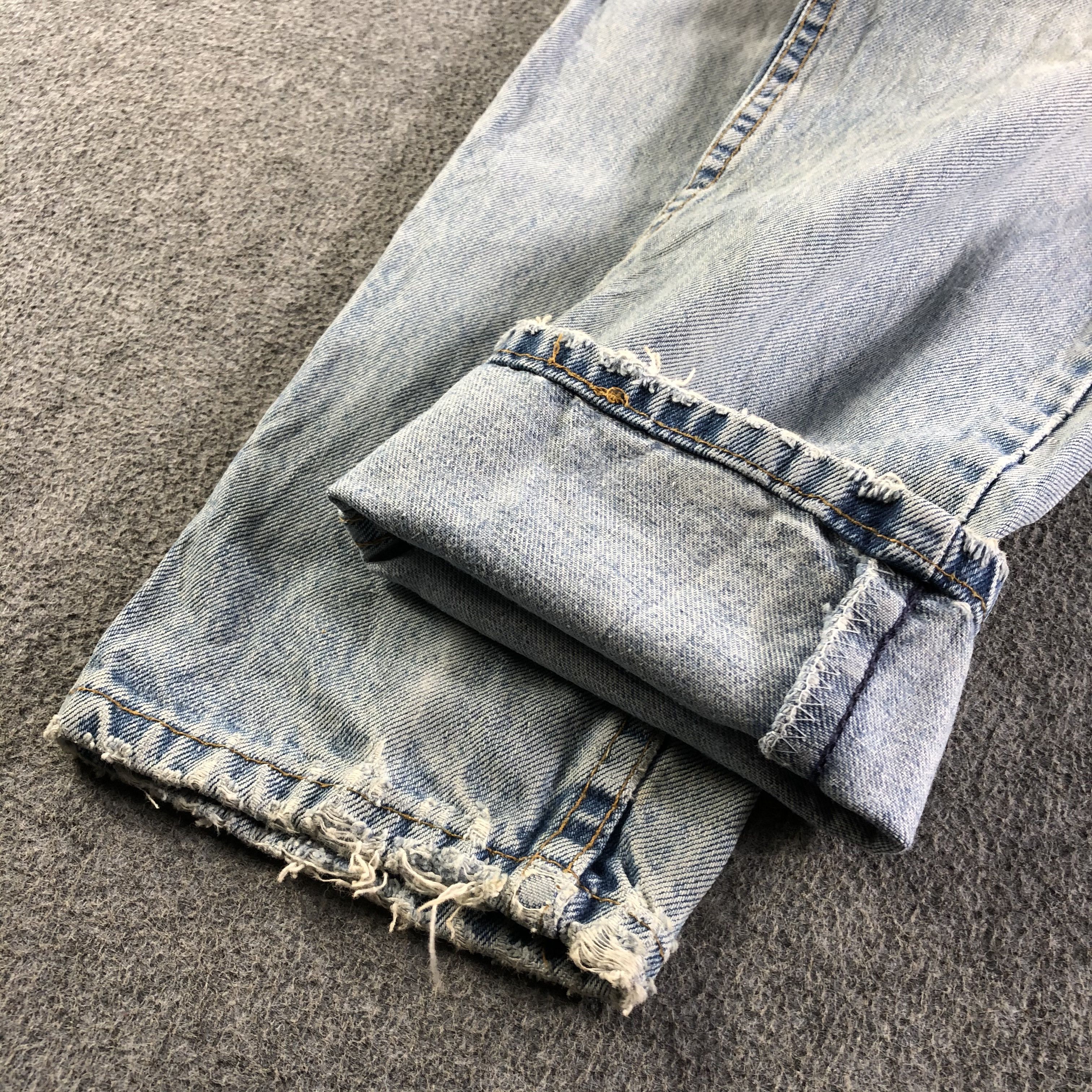 Levi's 90s Vintage Light Wash Levis 512 Jeans-J4303 Size US 27 - 7 Thumbnail