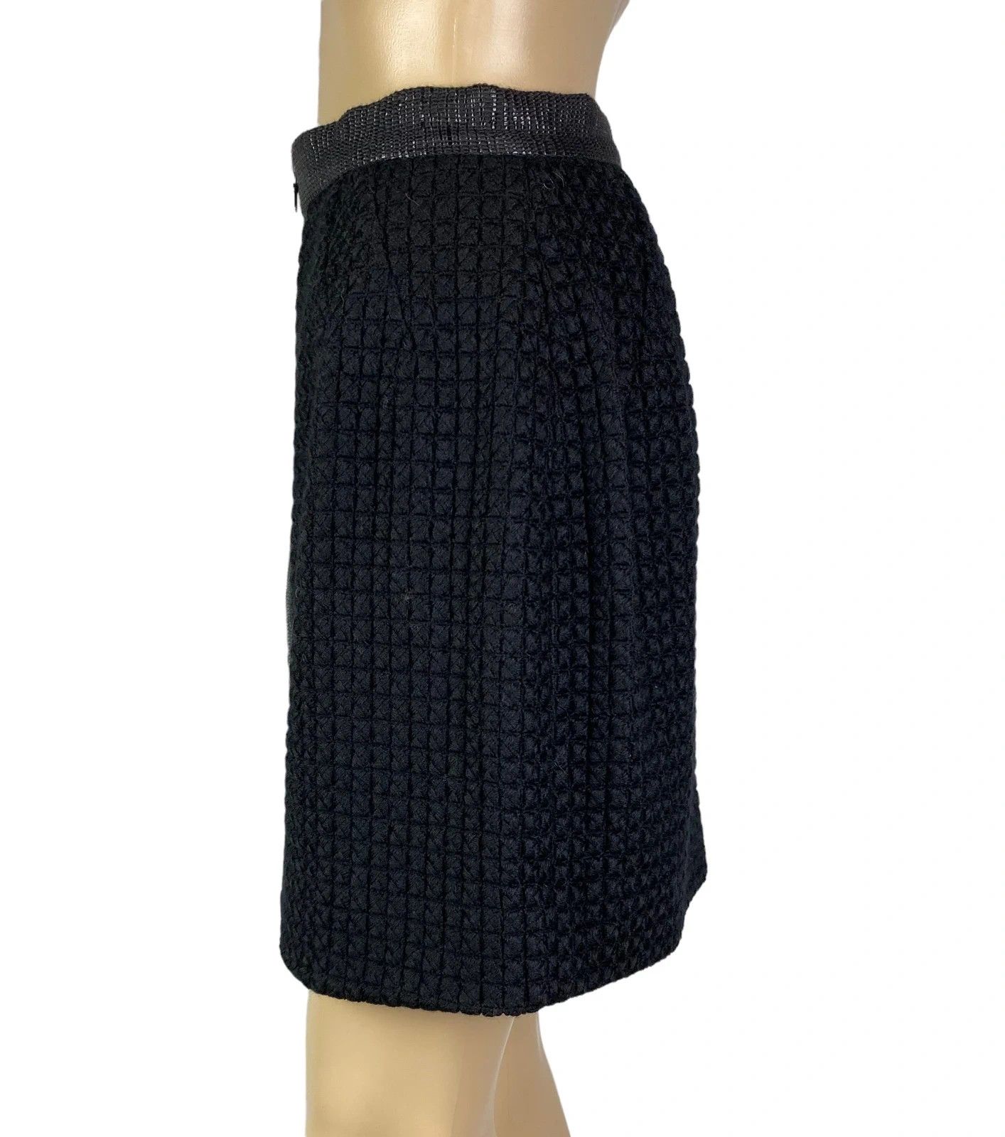 Richard Chai Richard Chai Structured Mini Skirt Zip-Up size 4 Size 27" / US 4 / IT 40 - 4 Thumbnail