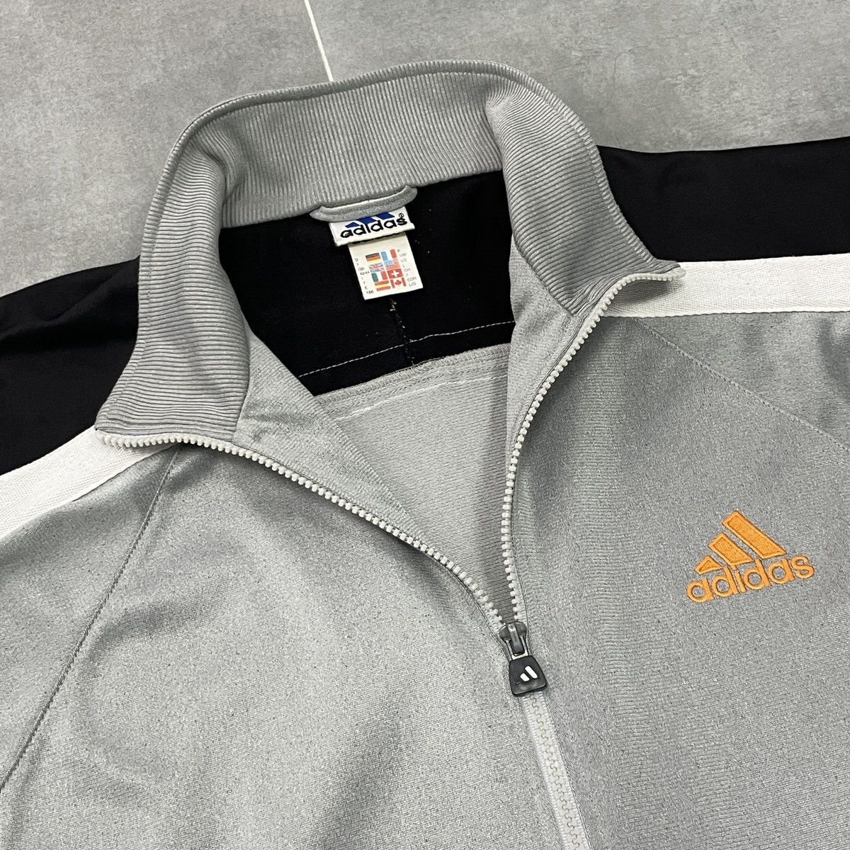 Adidas × Vintage Vintage Adidas Track Jacket Size L Size US L / EU 52-54 / 3 - 11 Thumbnail