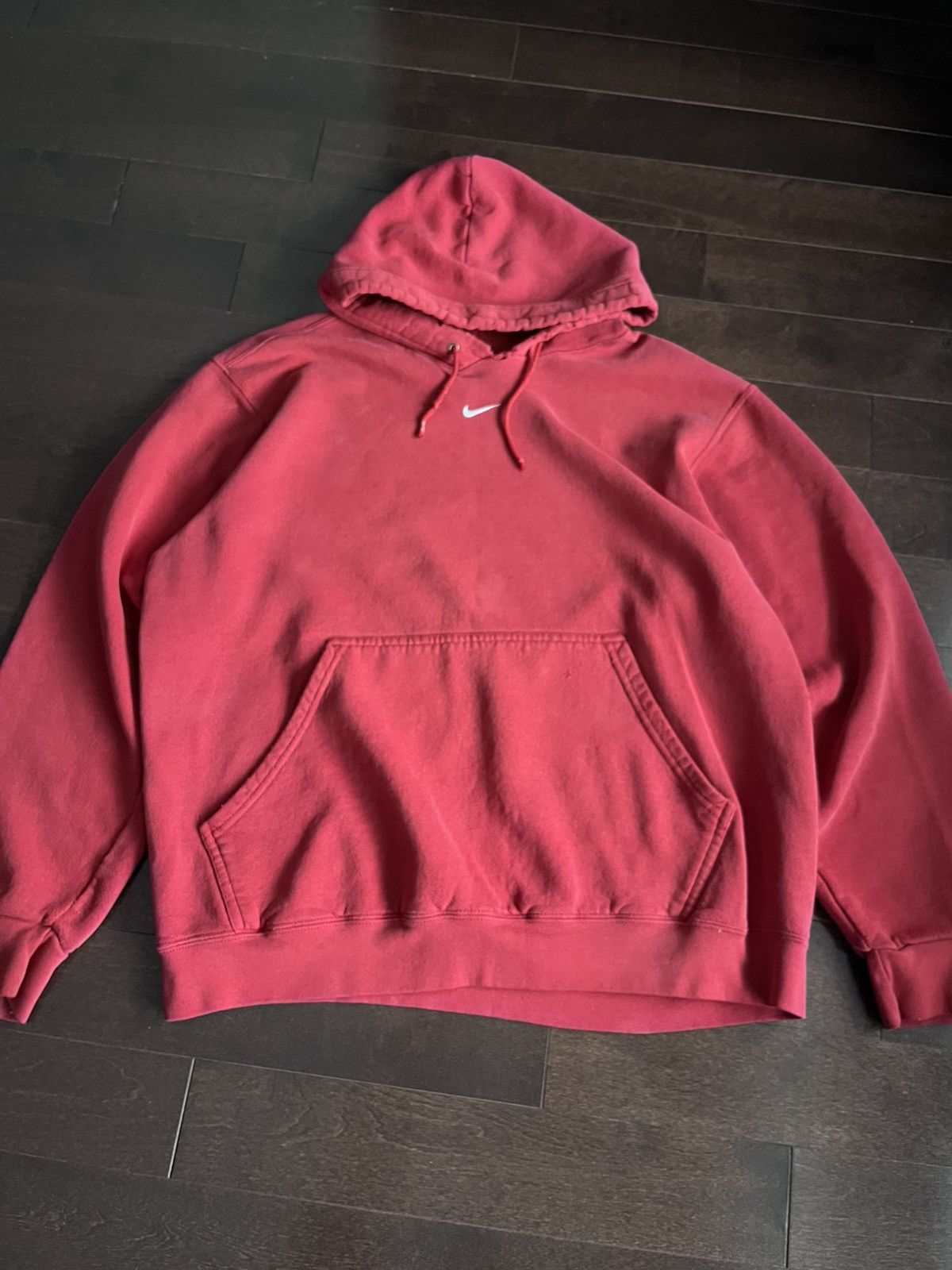 Nike Vintage Nike Center Swoosh Red Boxy Hoodie Distressed M/L Size US M / EU 48-50 / 2 - 1 Thumbnail