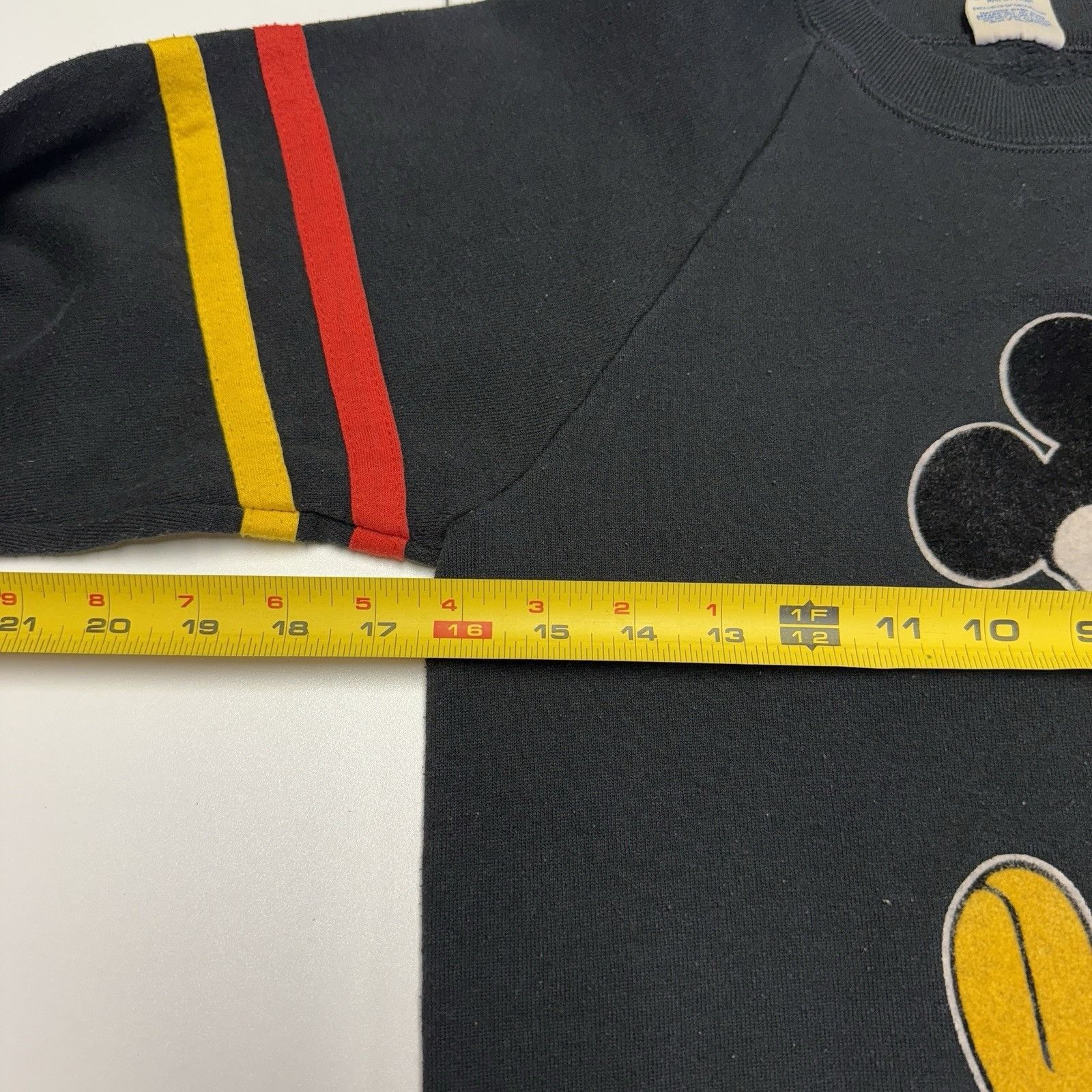 Disney Vintage 80s Mickey Mouse Sweatshirt Small Raglan Disney Size US S / EU 44-46 / 1 - 11 Thumbnail