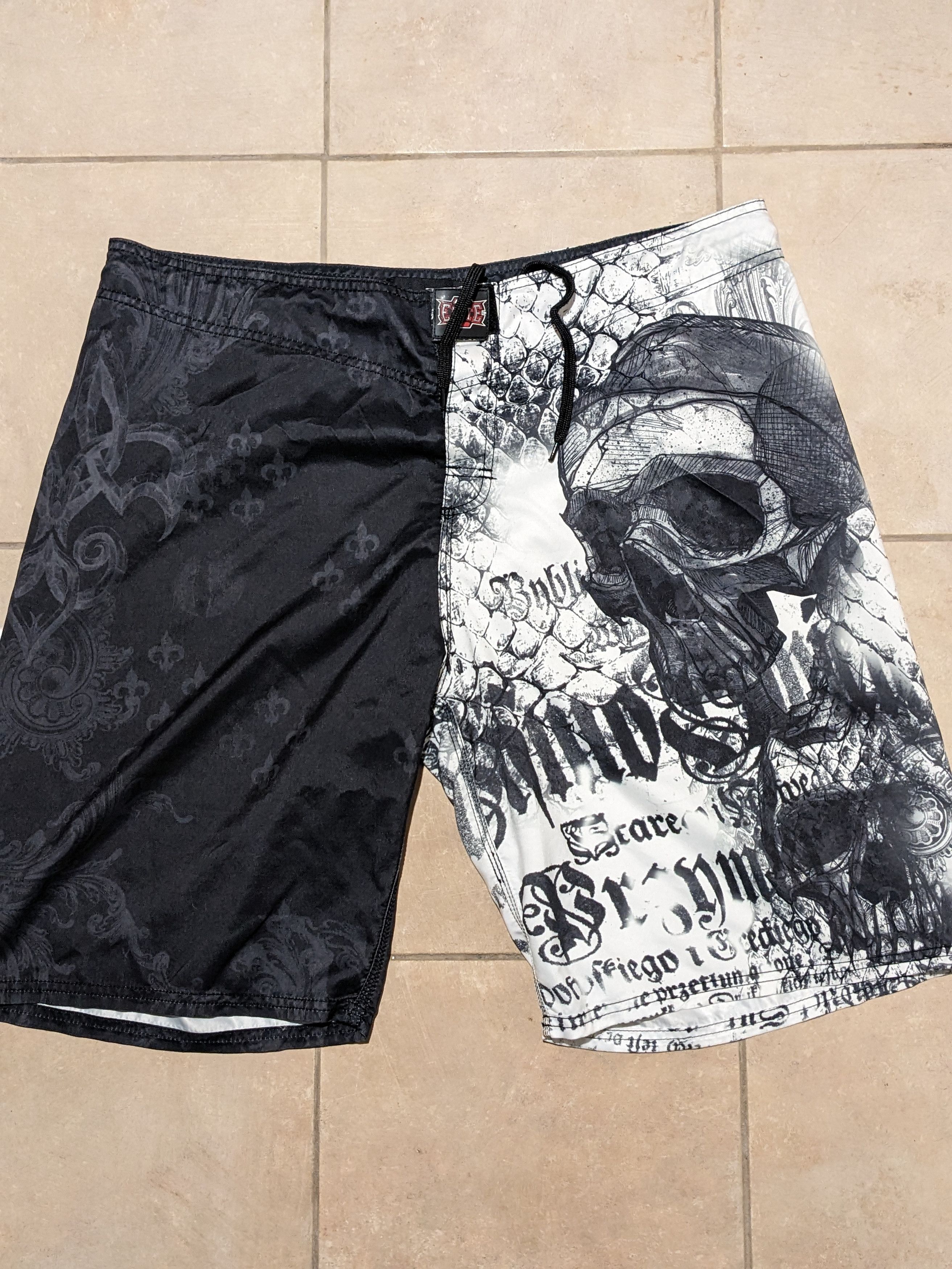 Tapout × Vintage Vintage Y2K MMA Elite Skull Size X-Large Board Shorts Size US 40 / EU 56 - 5 Thumbnail