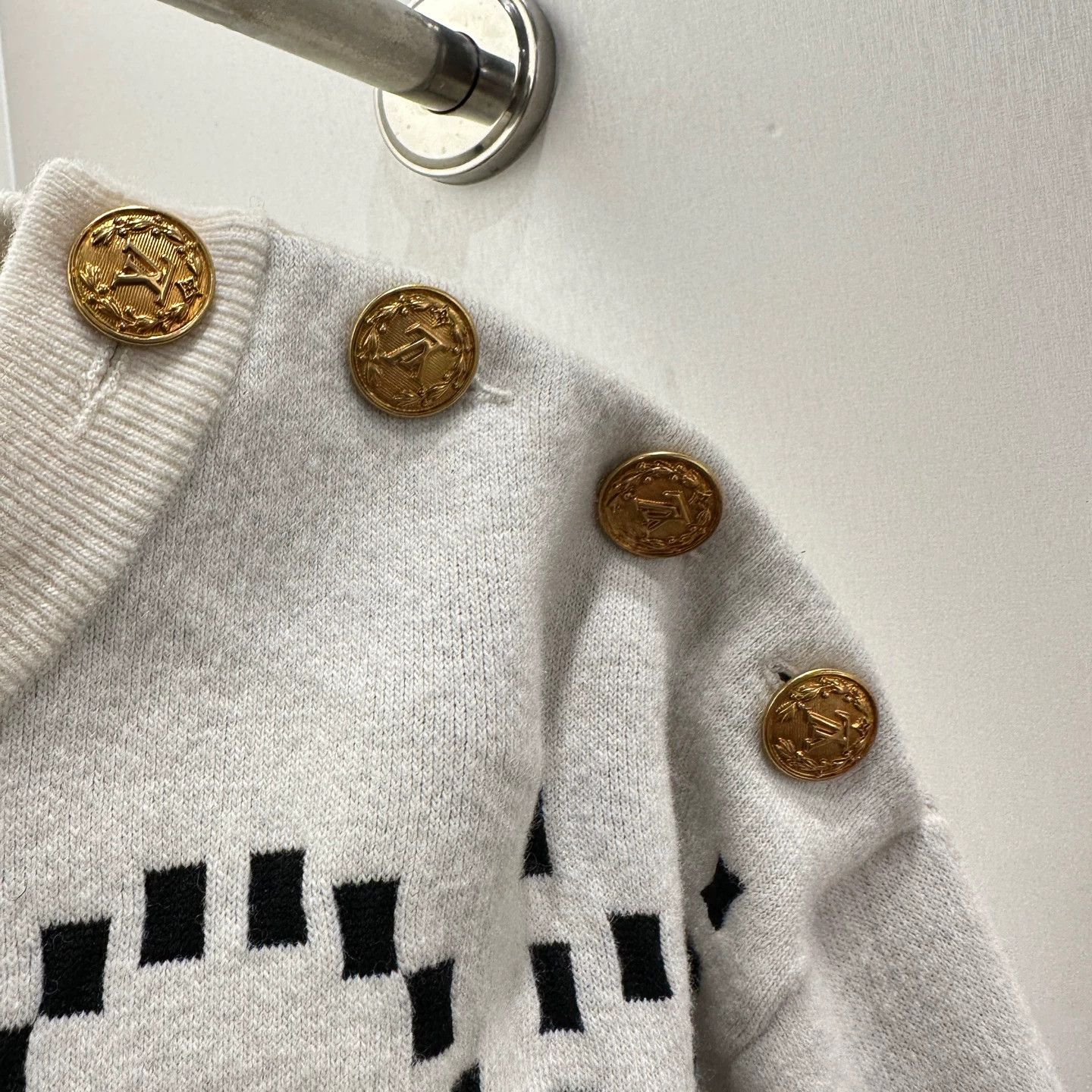 Louis Vuitton LV mar211 gold-buckle jacquard wool sweater XS Size XS / US 0-2 / IT 36-38 - 6 Thumbnail