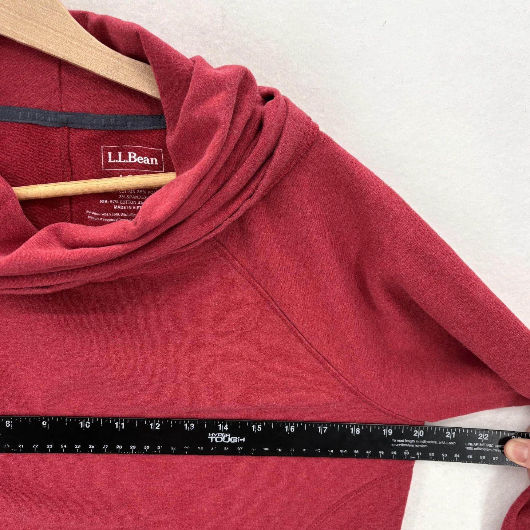 Vintage L.L.Bean Cozy Pullover Womens Large Red Cowl Neck Kangaroo Pocket Stretch Fleece Sweatshirt Size L / US 10 / IT 46 - 5 Thumbnail