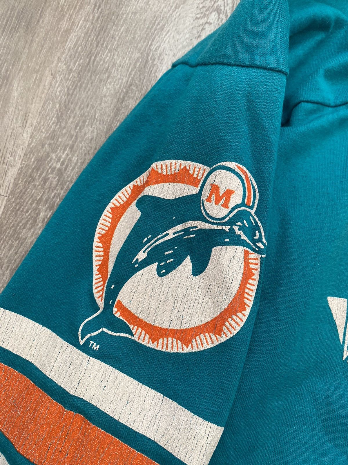 NFL Vintage 90s Miami Dolphins Nutmeg NFL Y2K T-shirt Size US XL / EU 56 / 4 - 5 Thumbnail