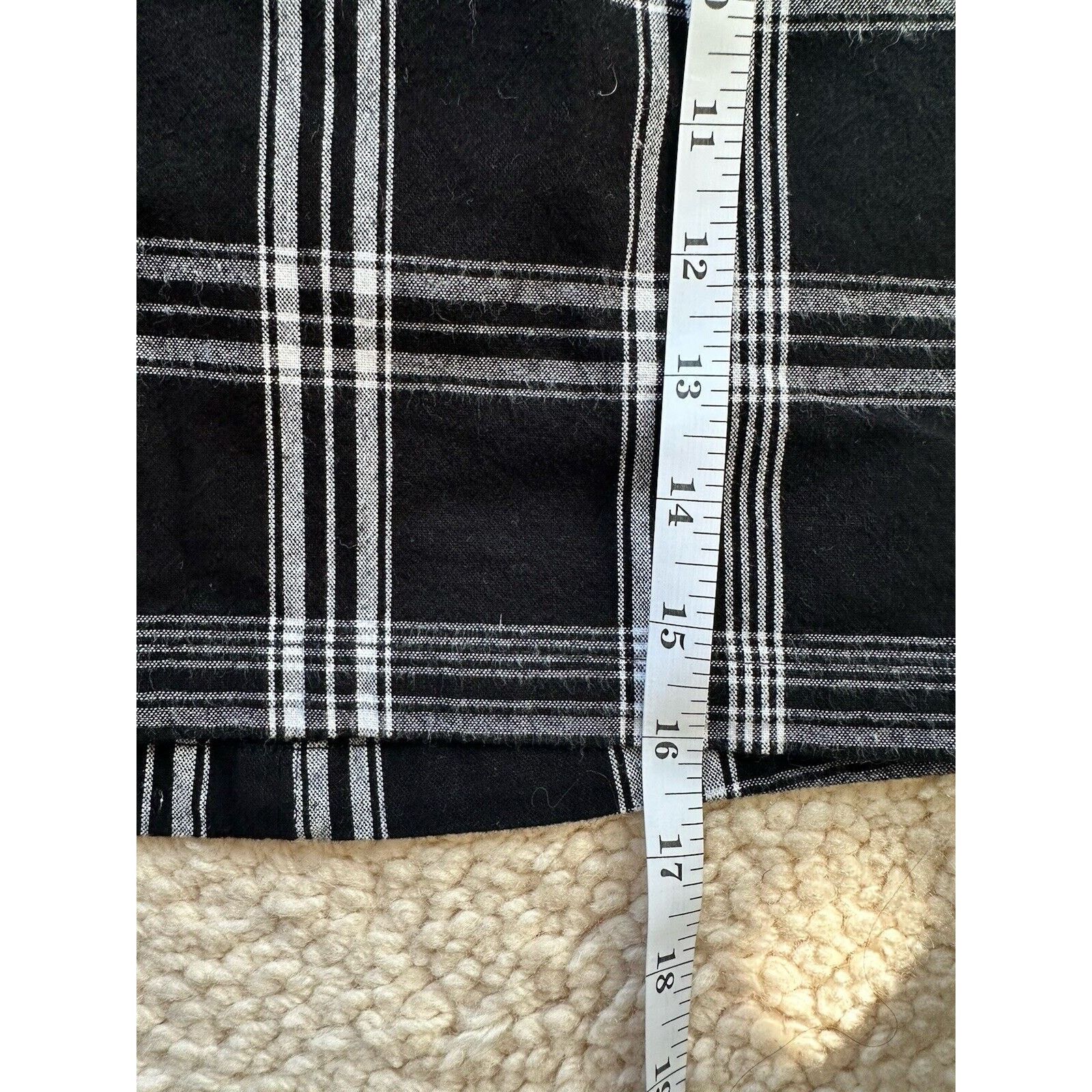 Hollister Hollister Ultra High Rise Black White Plaid Mini Skirt Sz XS Size 26" / US 2 / IT 38 - 15 Thumbnail