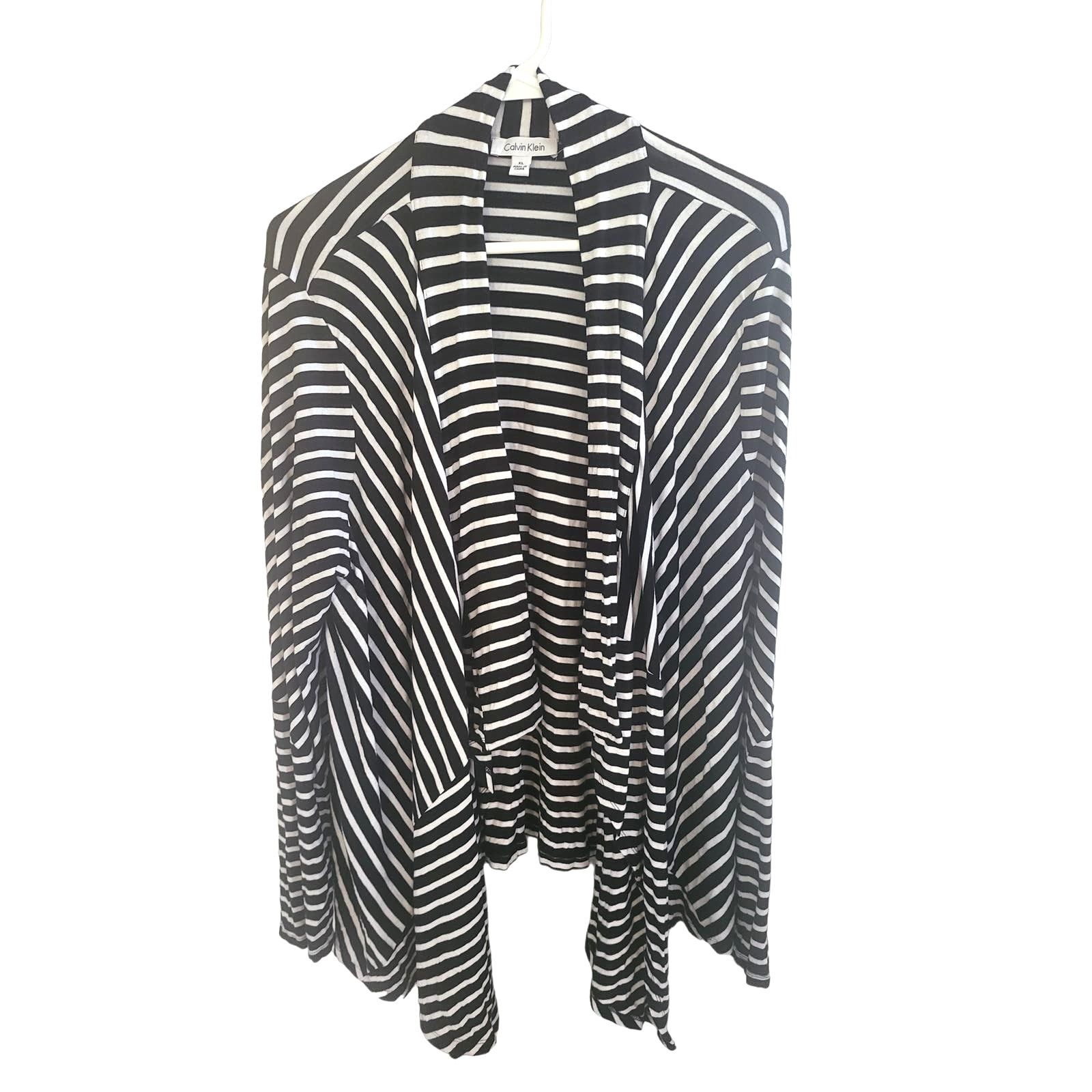 Calvin Klein Calvin Klein Black & White Long Sleeve Flyaway Cardigan - XL Size XL / US 12-14 / IT 48-50 - 1 Thumbnail