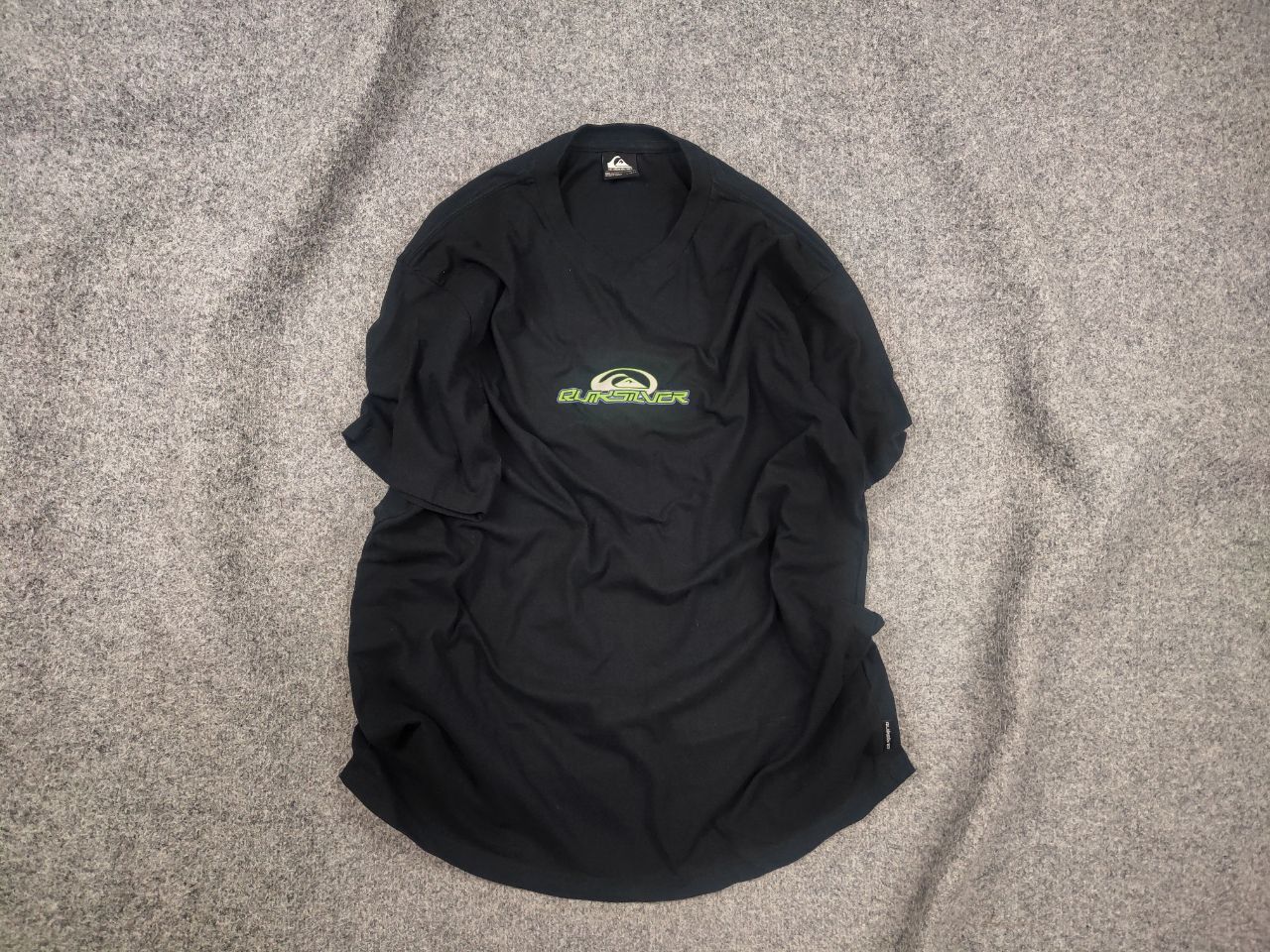 Quiksilver Quiksilver Black t-shirt logo Dragon japan back Vintage Tee Size US L / EU 52-54 / 3 - 1 Thumbnail