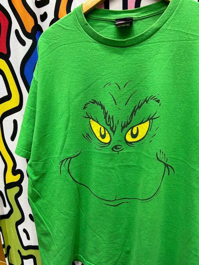 Vintage Vintage 2000s Grinch Dr.Seuss Cartoon tshirt size XL Size US XL / EU 56 / 4 - 1 Thumbnail