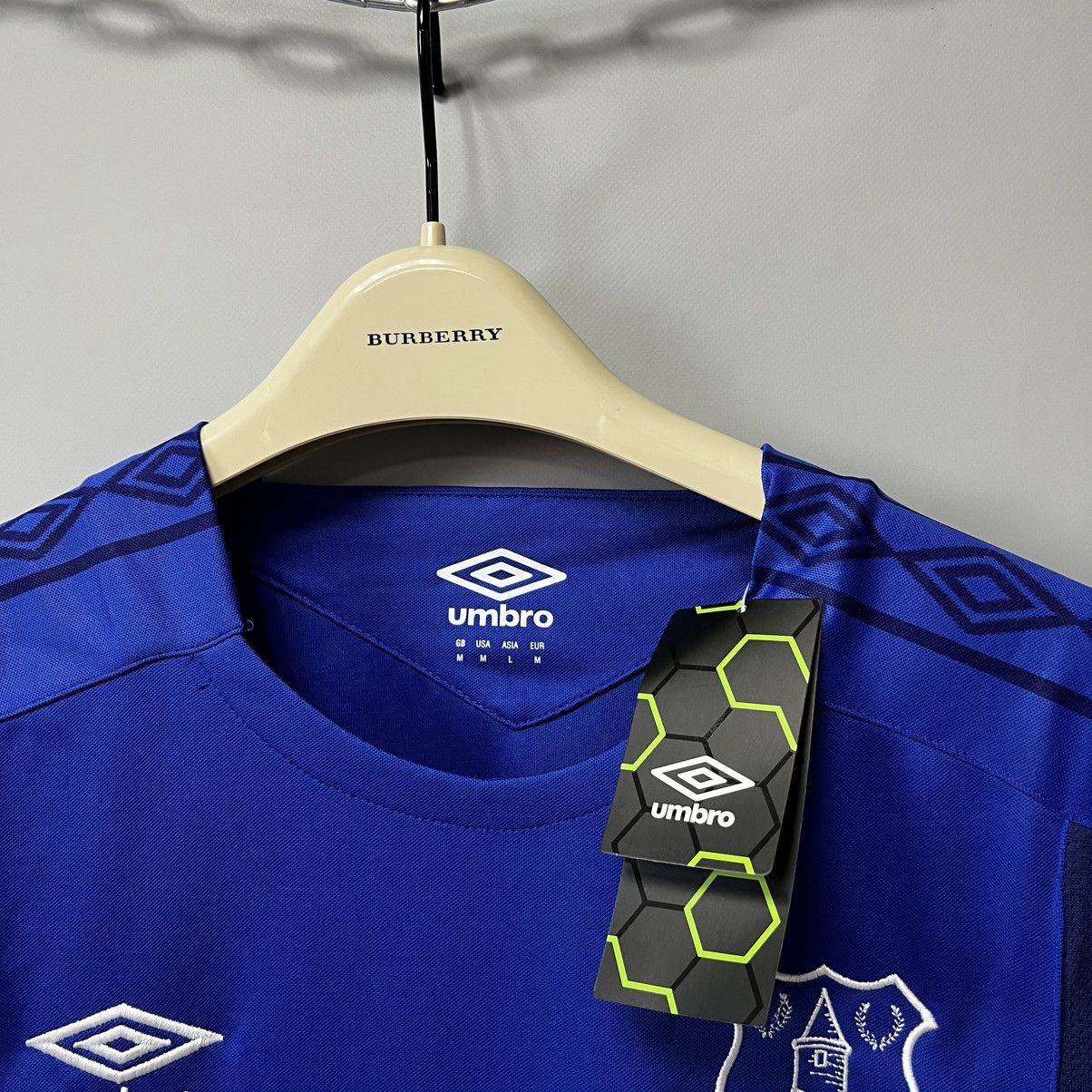Umbro Umbro Everton Football Soccer Jersey T shirt y2k NWT NEW Size US M / EU 48-50 / 2 - 11 Thumbnail