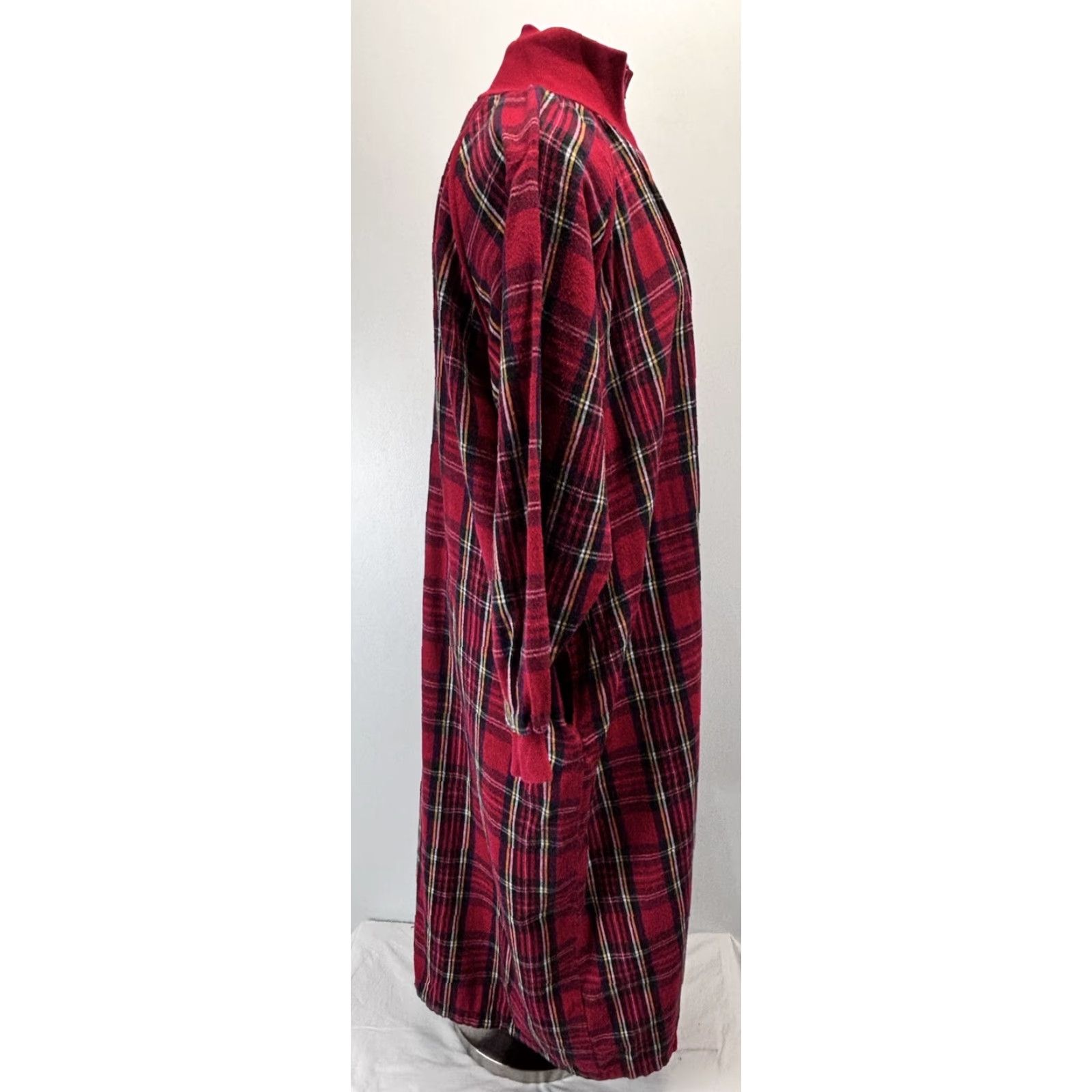 Vintage VINTAGE Go Softly Flannel Robe Nightgown Medium Women’s Red Plaid Zip Classic Size ONE SIZE - 4 Thumbnail