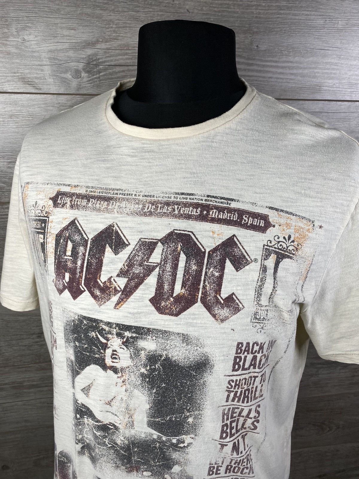 AC/DC Rock band AC DC NO BULL T-shirt size L / XL Size US L / EU 52-54 / 3 - 5 Thumbnail